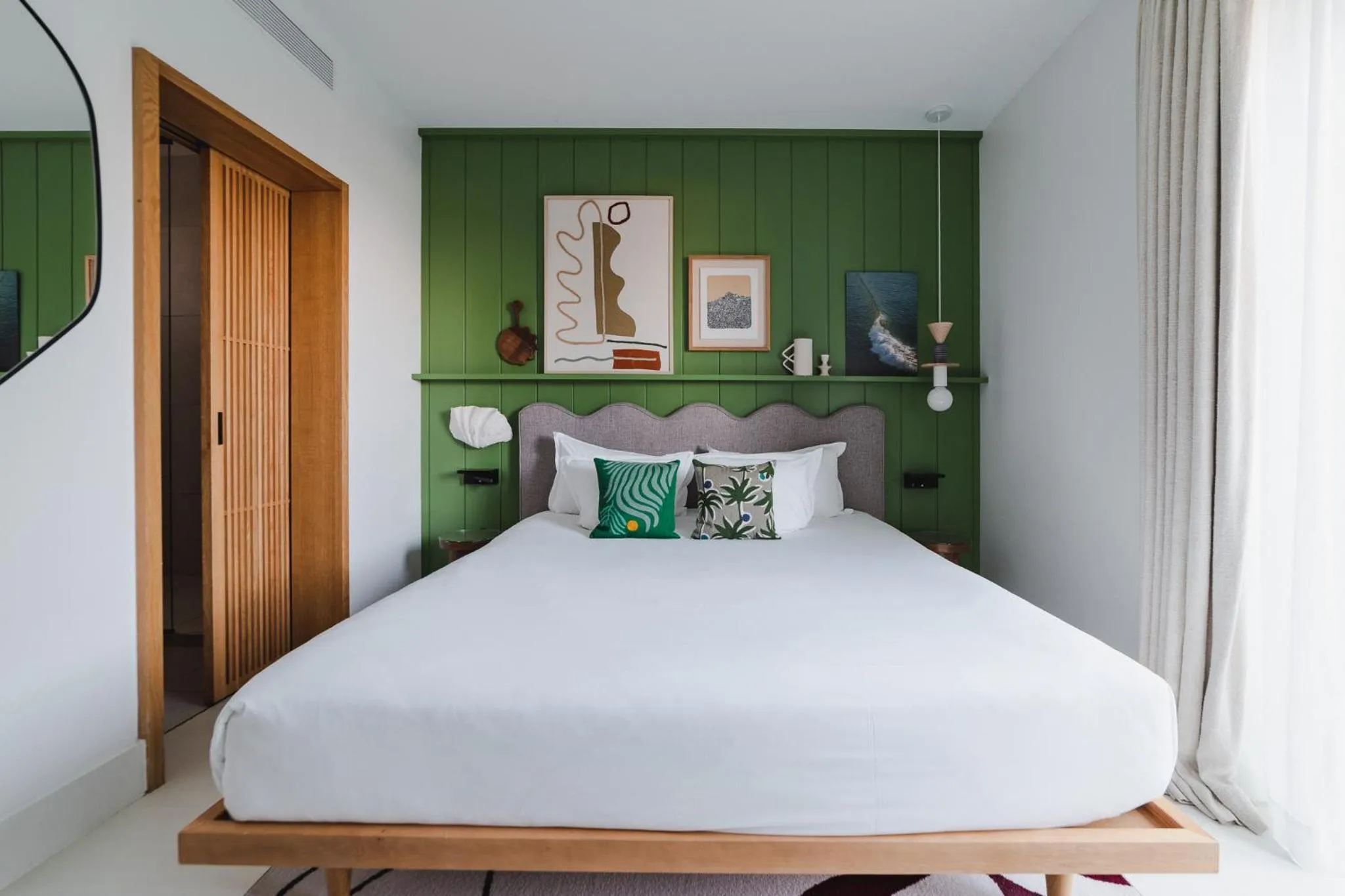 Bedroom, Bed in Hôtel de La Plage