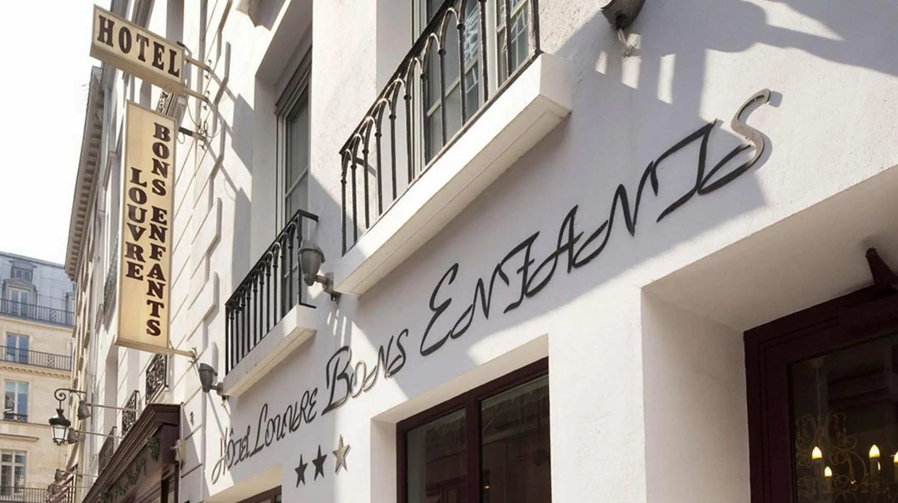 Facade/entrance in Hotel Louvre Bons Enfants Facade/entrance in Hotel Louvre Bons Enfants