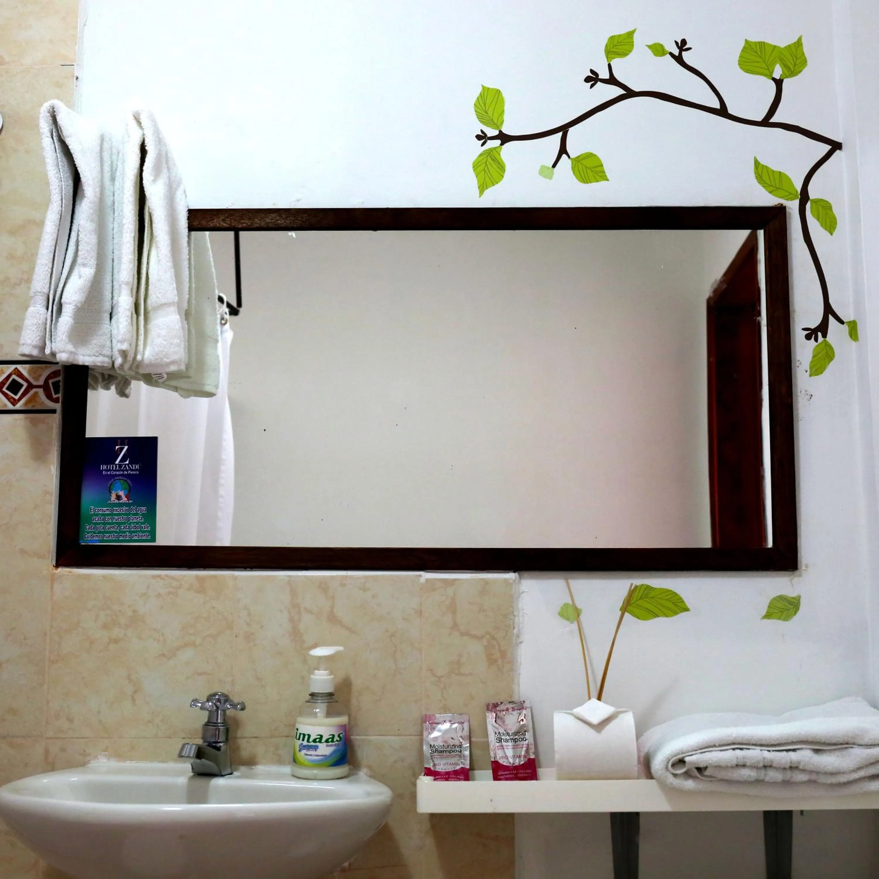 Bathroom in Hotel Zandu