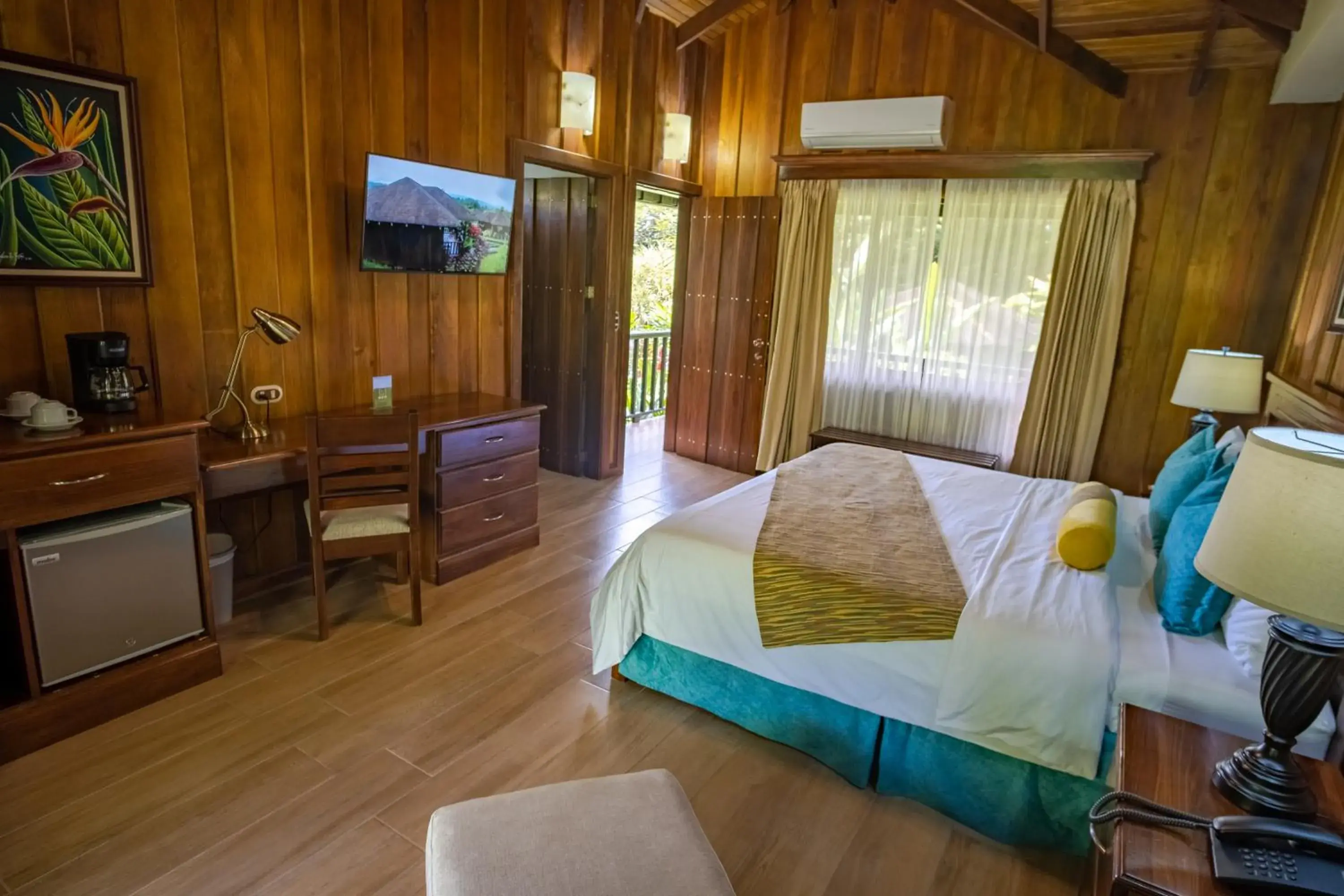 TV and multimedia, Bed in Hotel Lomas del Volcan TV and multimedia, Bed in Hotel Lomas del Volcan