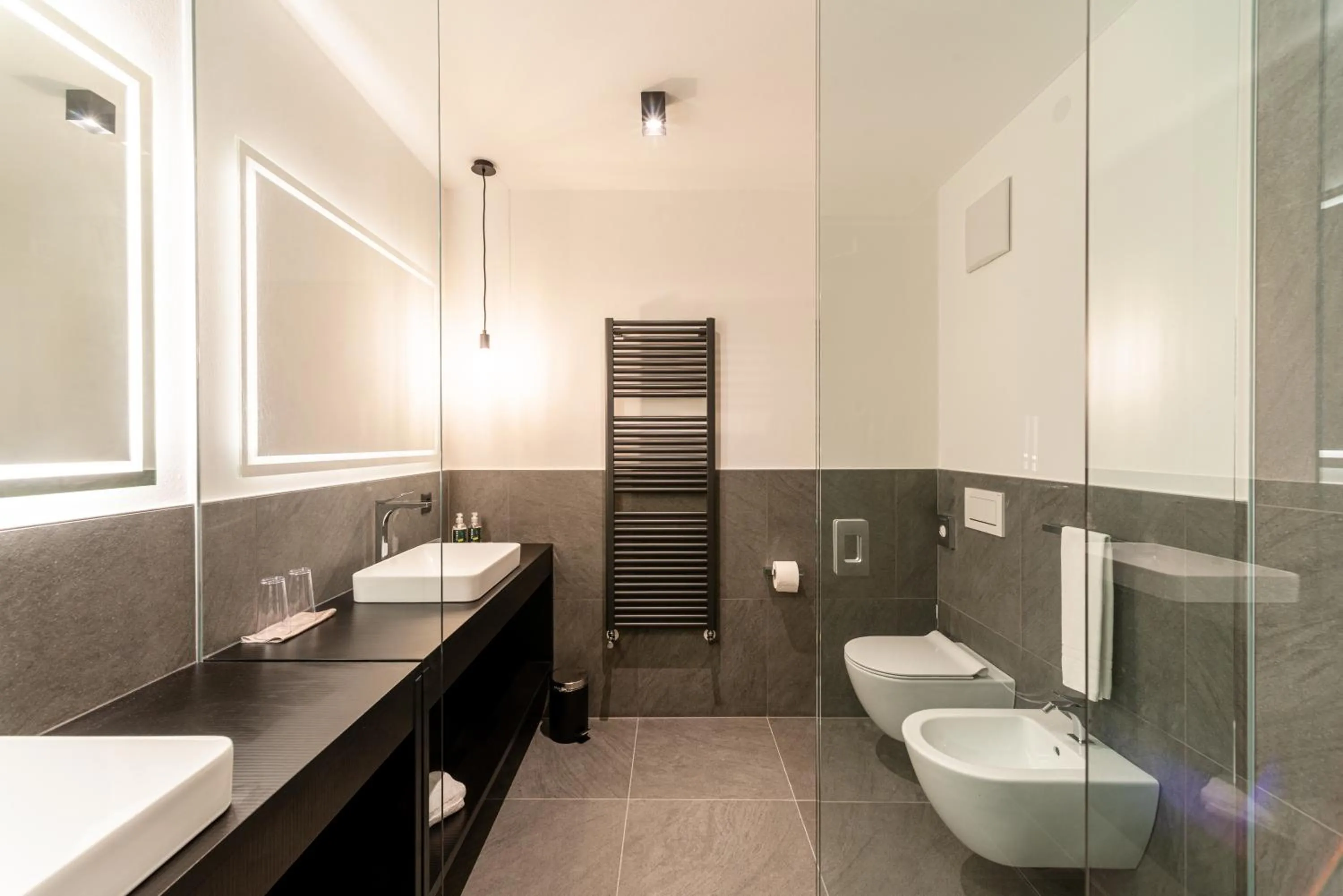 Shower in Penserhof - Alpine Hotel & Restaurant