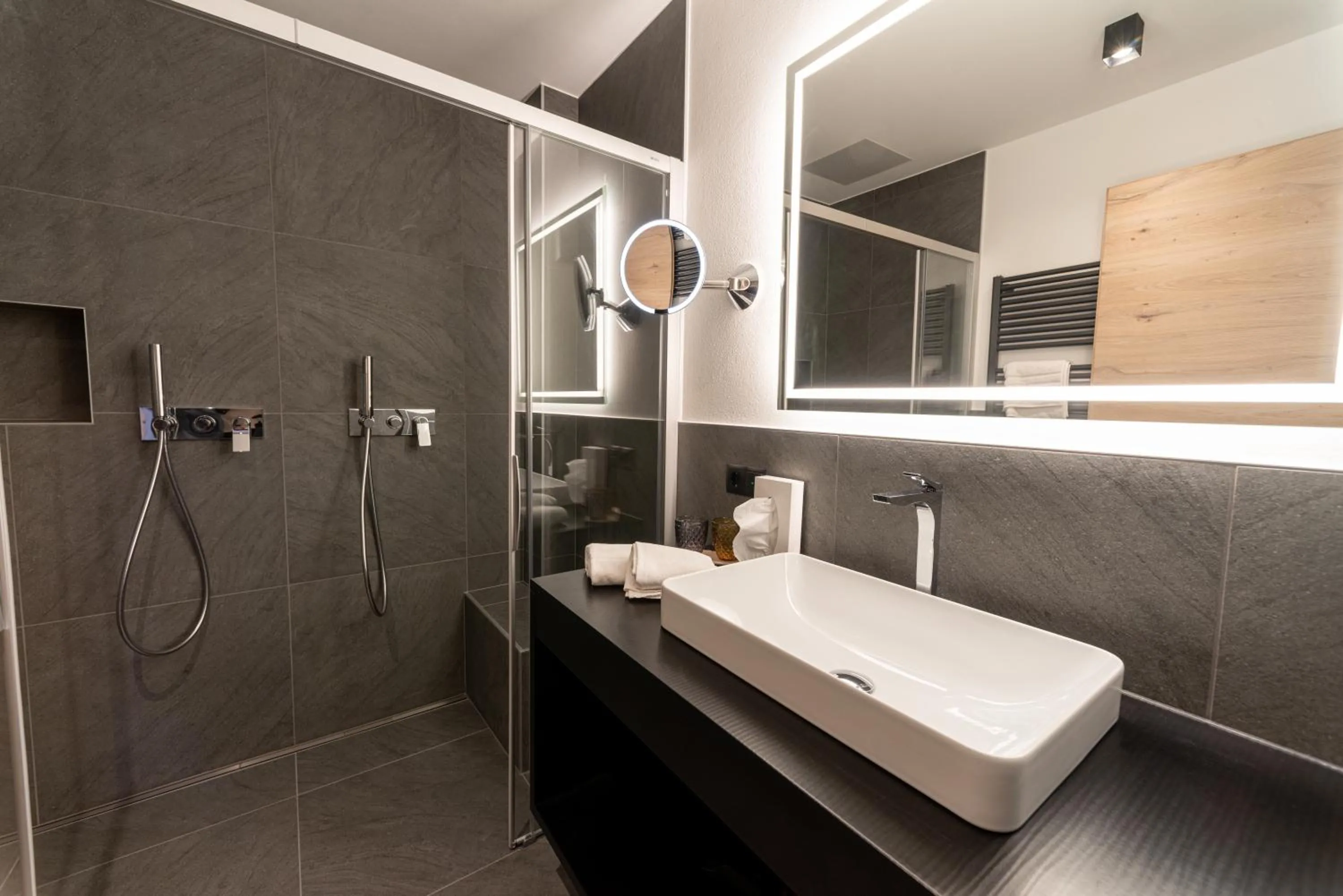 Shower in Penserhof - Alpine Hotel & Restaurant