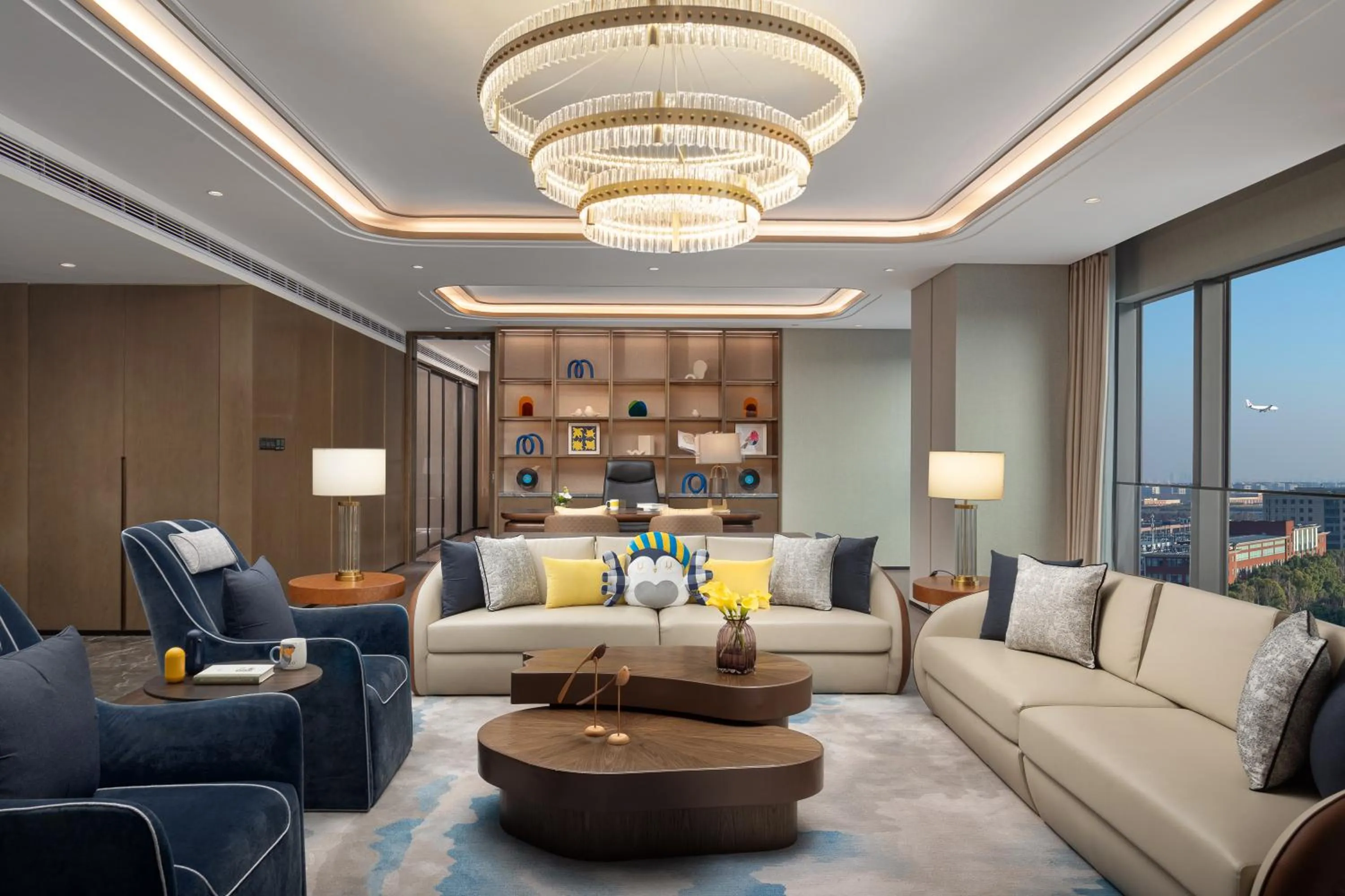 Living room in voco Shanghai Hongqiao Hub by IHG - 20 Mins drive to Shanghai Hongqiao Int'l Airport And NECC