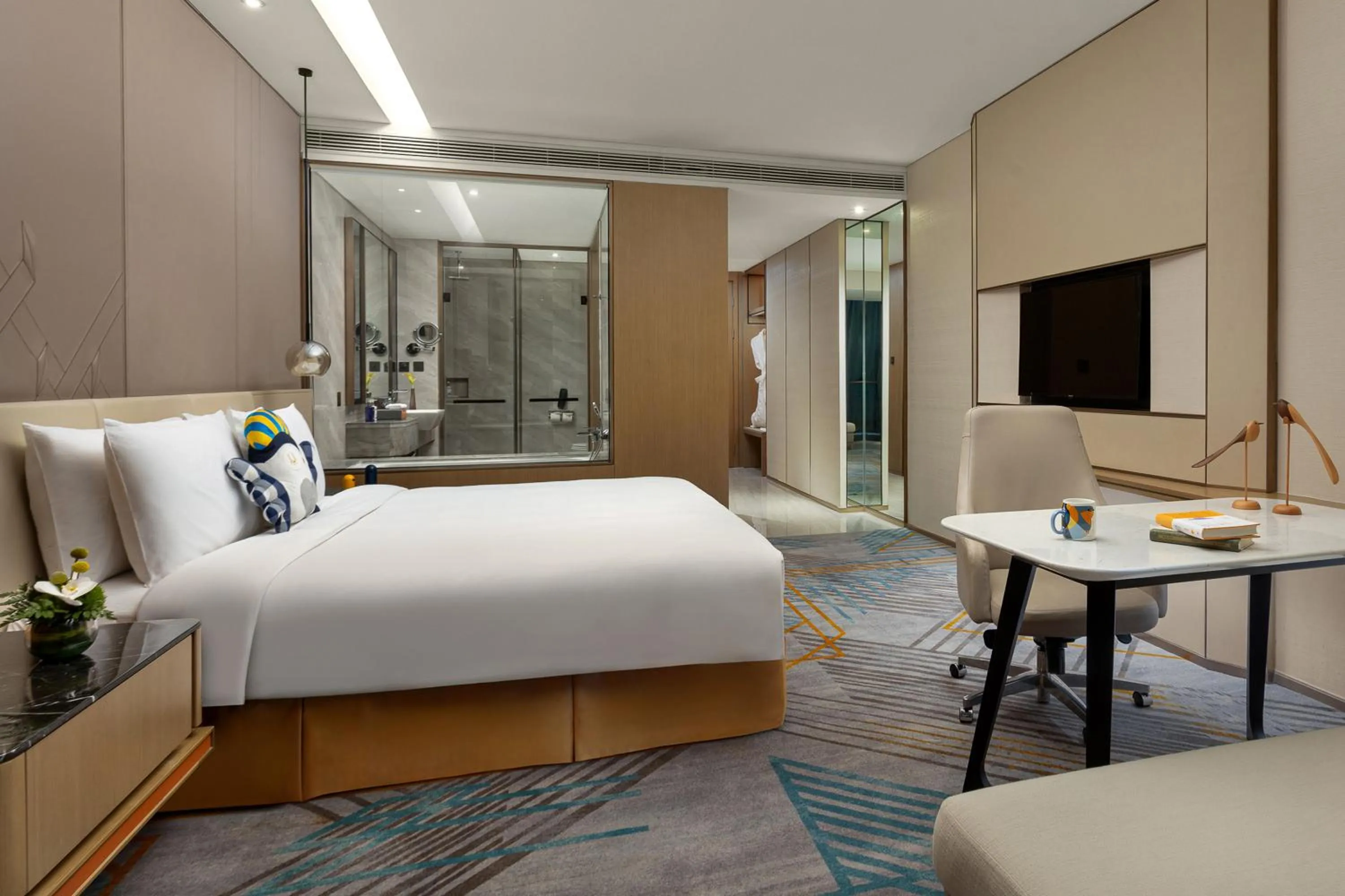 Bed in voco Shanghai Hongqiao Hub by IHG - 20 Mins drive to Shanghai Hongqiao Int'l Airport And NECC