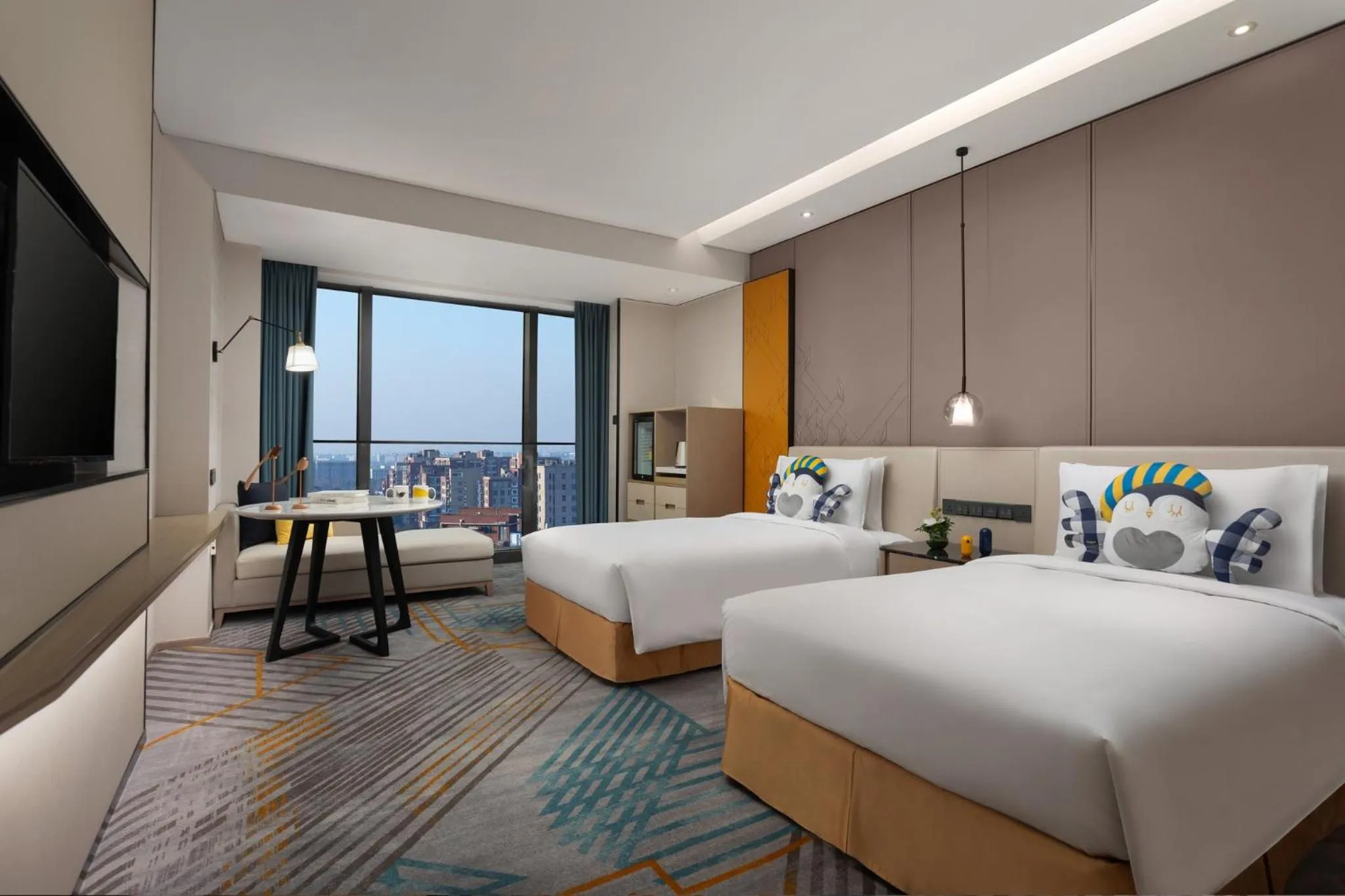 Photo of the whole room, Bed in voco Shanghai Hongqiao Hub by IHG - 20 Mins drive to Shanghai Hongqiao Int'l Airport And NECC