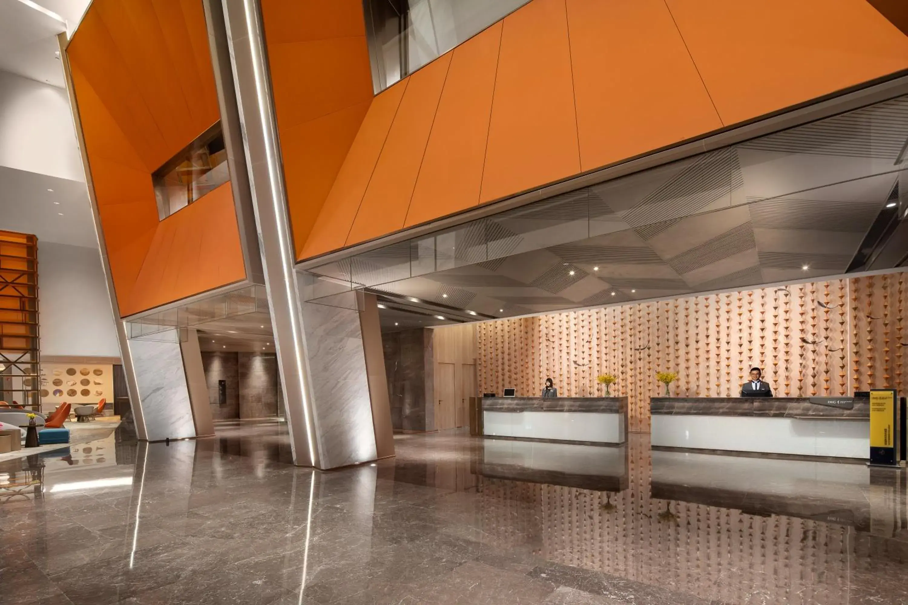 Property building in voco Shanghai Hongqiao Hub by IHG - 20 Mins drive to Shanghai Hongqiao Int'l Airport And NECC Property building in voco Shanghai Hongqiao Hub by IHG - 20 Mins drive to Shanghai Hongqiao Int'l Airport And NECC