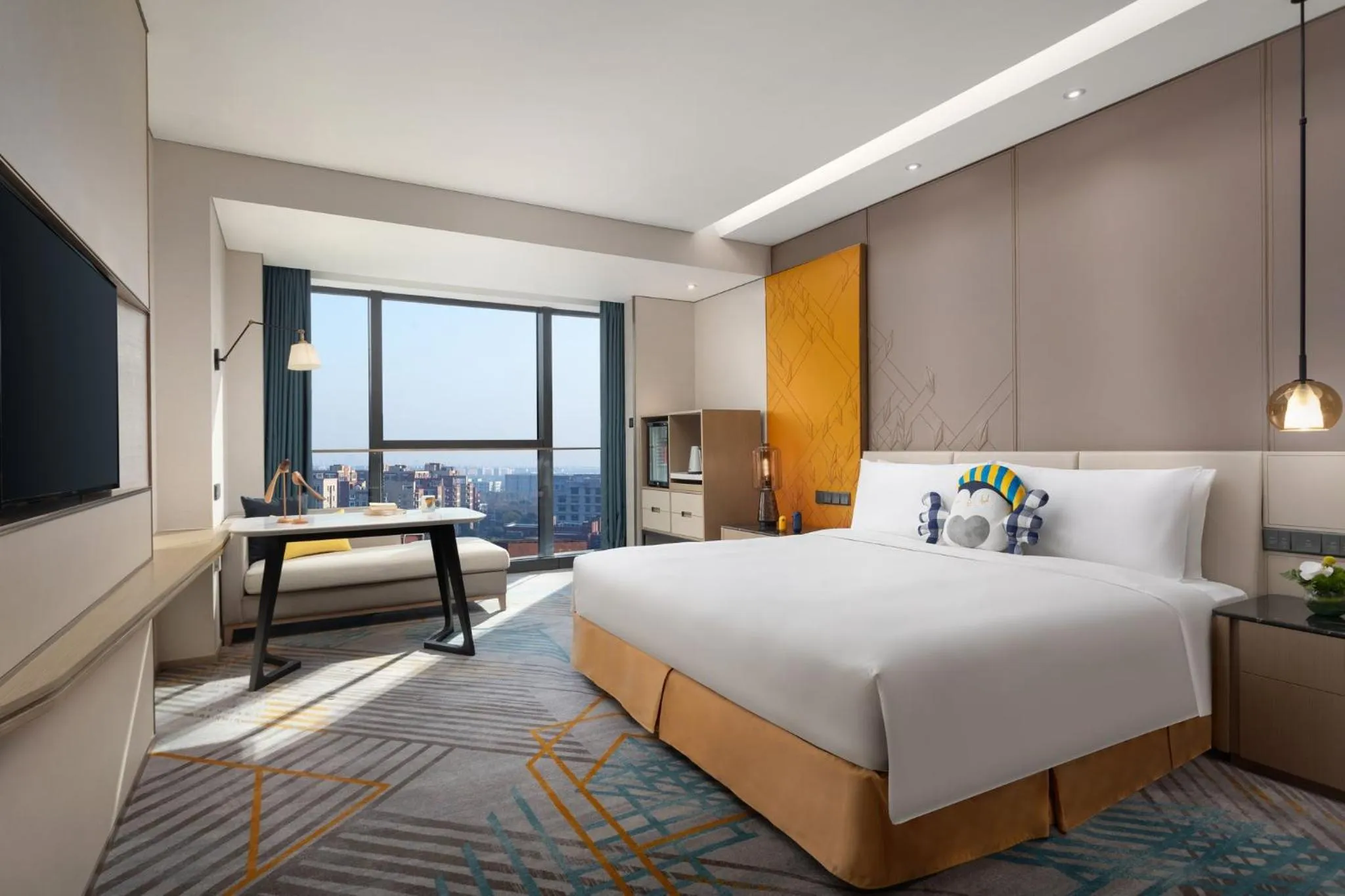 Photo of the whole room, Bed in voco Shanghai Hongqiao Hub by IHG - 20 Mins drive to Shanghai Hongqiao Int'l Airport And NECC