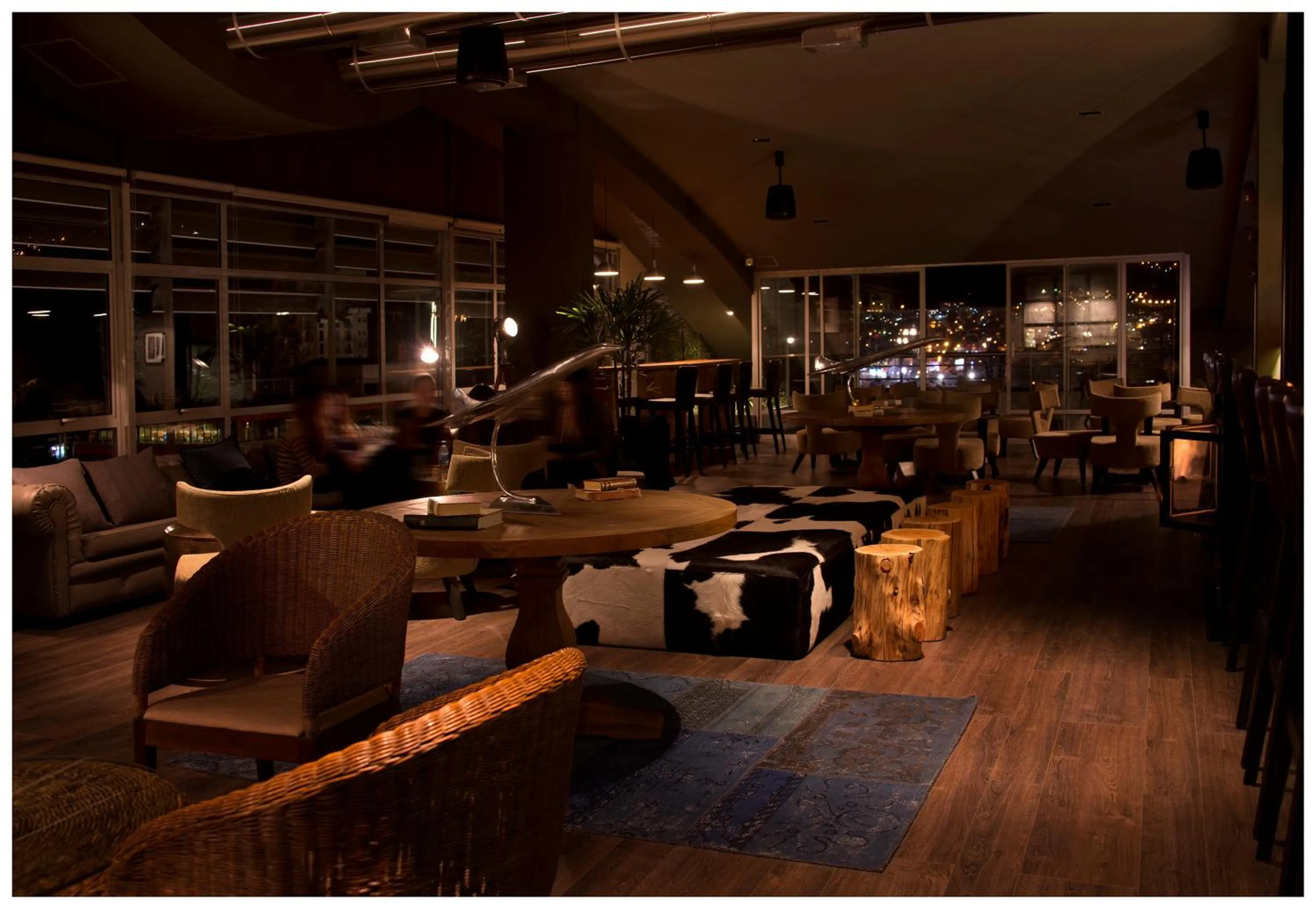 Restaurant/places to eat in Casa Grande Hotel