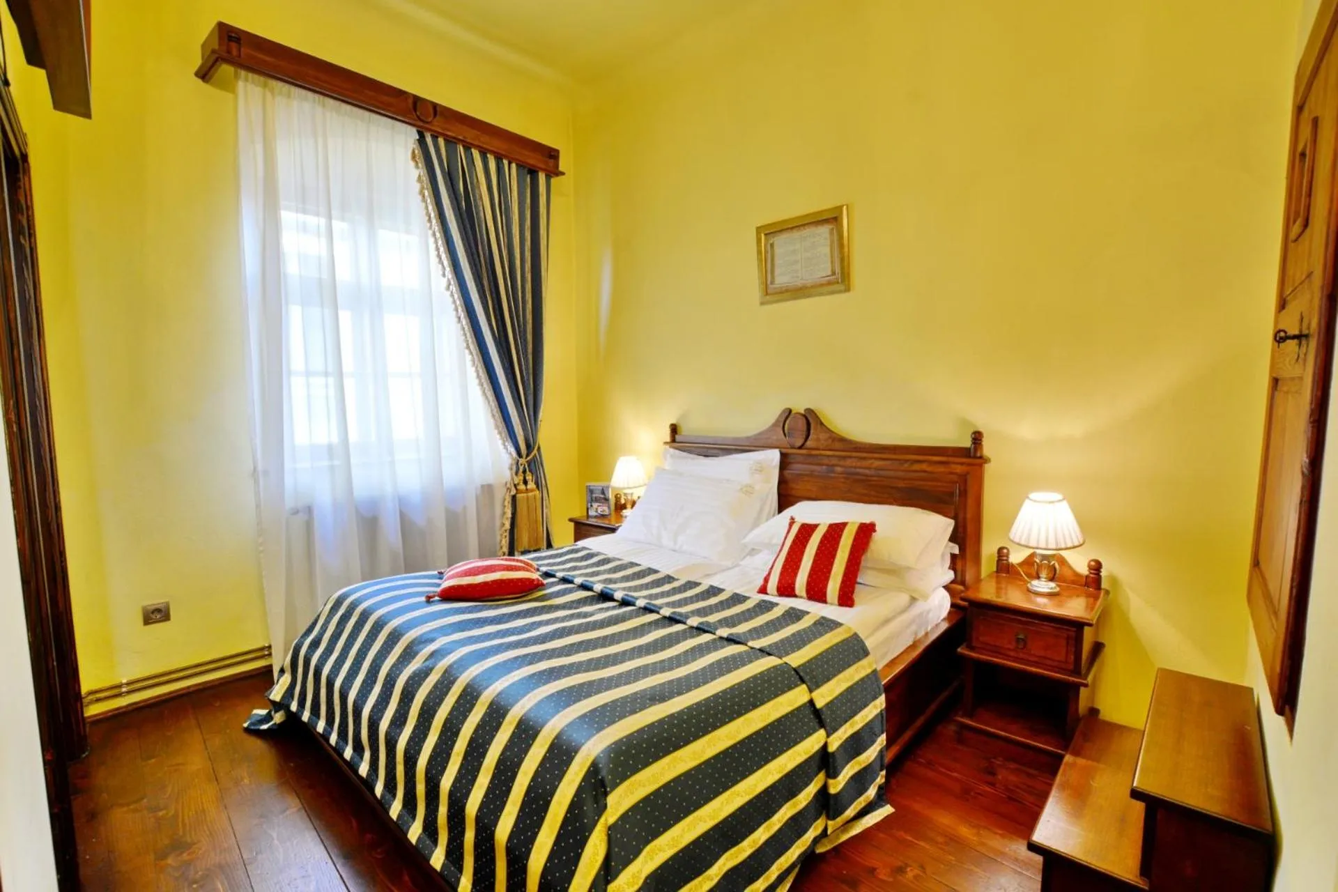 Bed in Casa Georgius Krauss Sighisoara