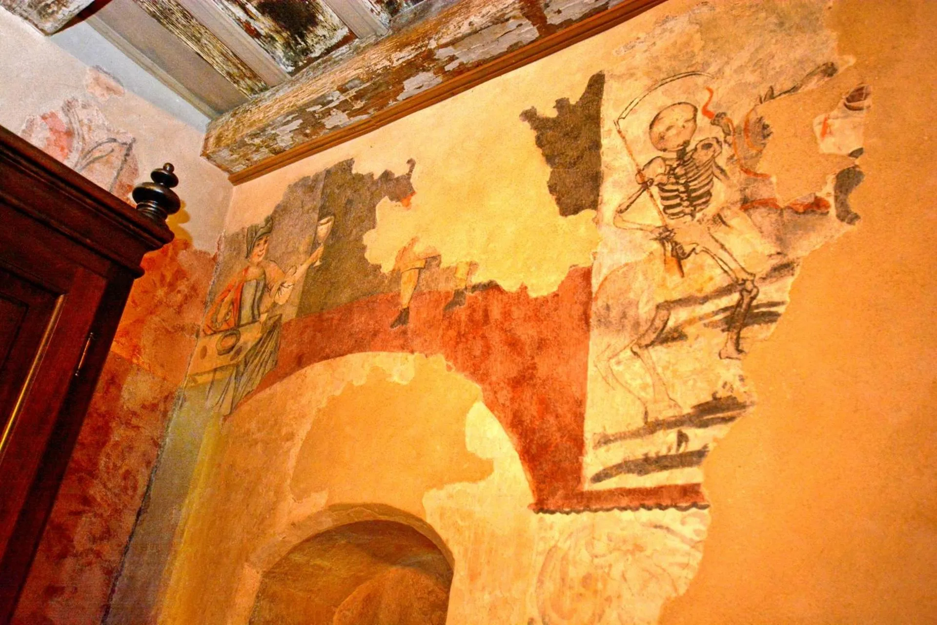 Decorative detail in Casa Georgius Krauss Sighisoara