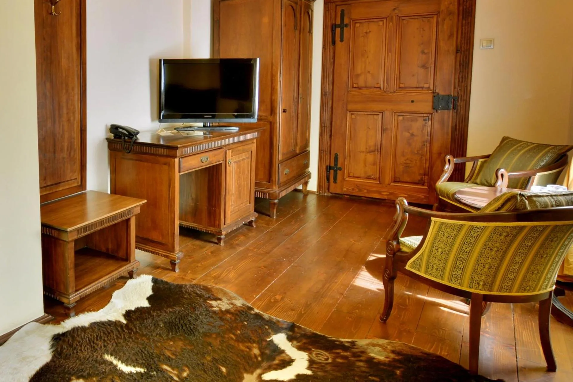 TV and multimedia in Casa Georgius Krauss Sighisoara