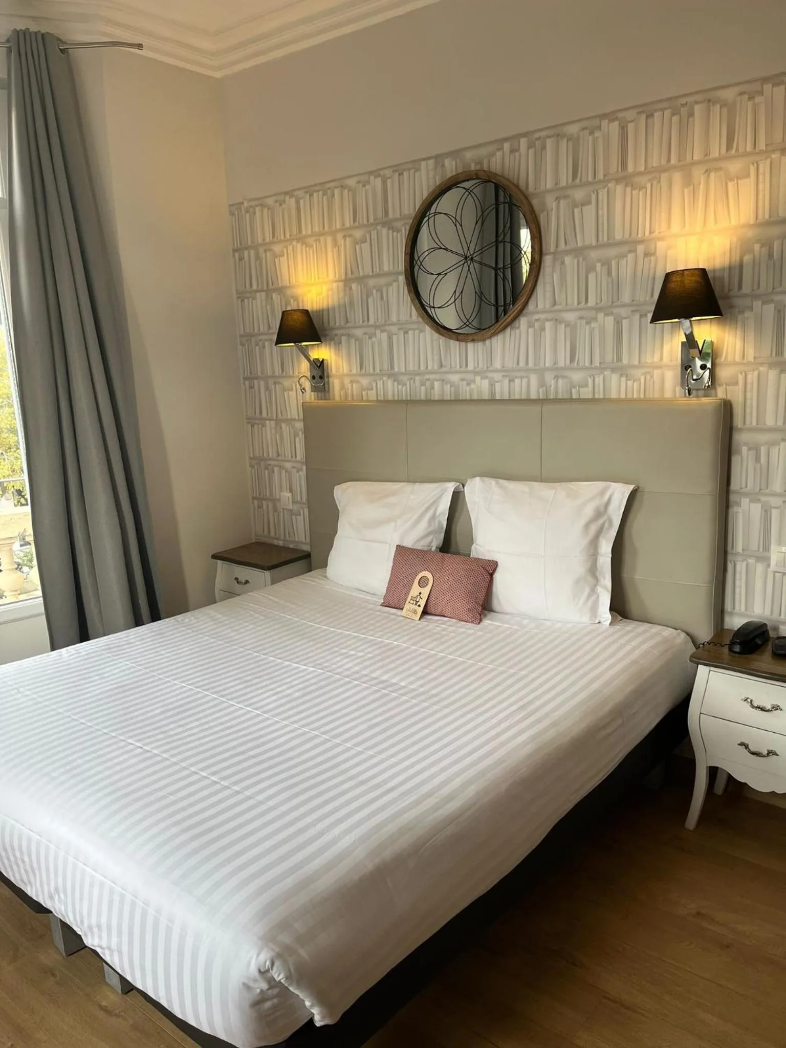 Bed in Hotel La Villa Nice Victor Hugo