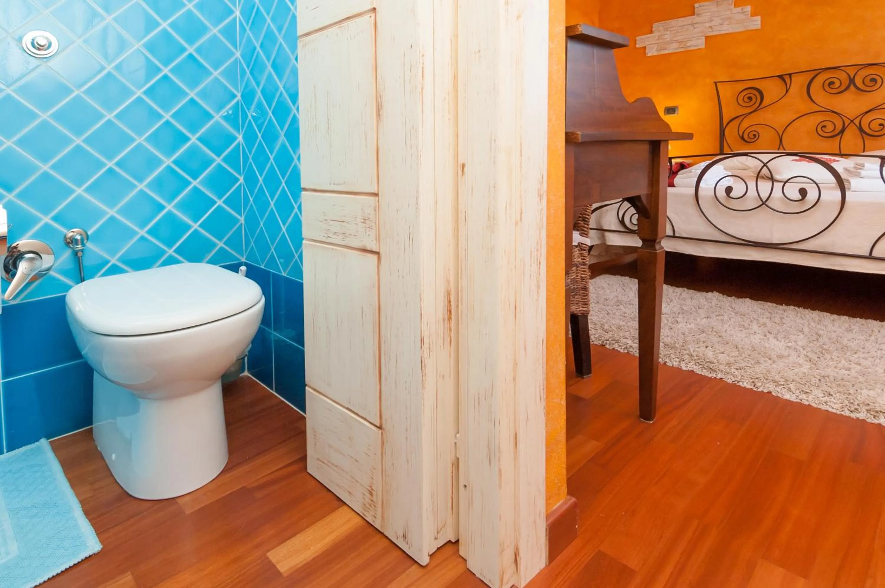 Bathroom, Bed in B&B La Dolce Vita