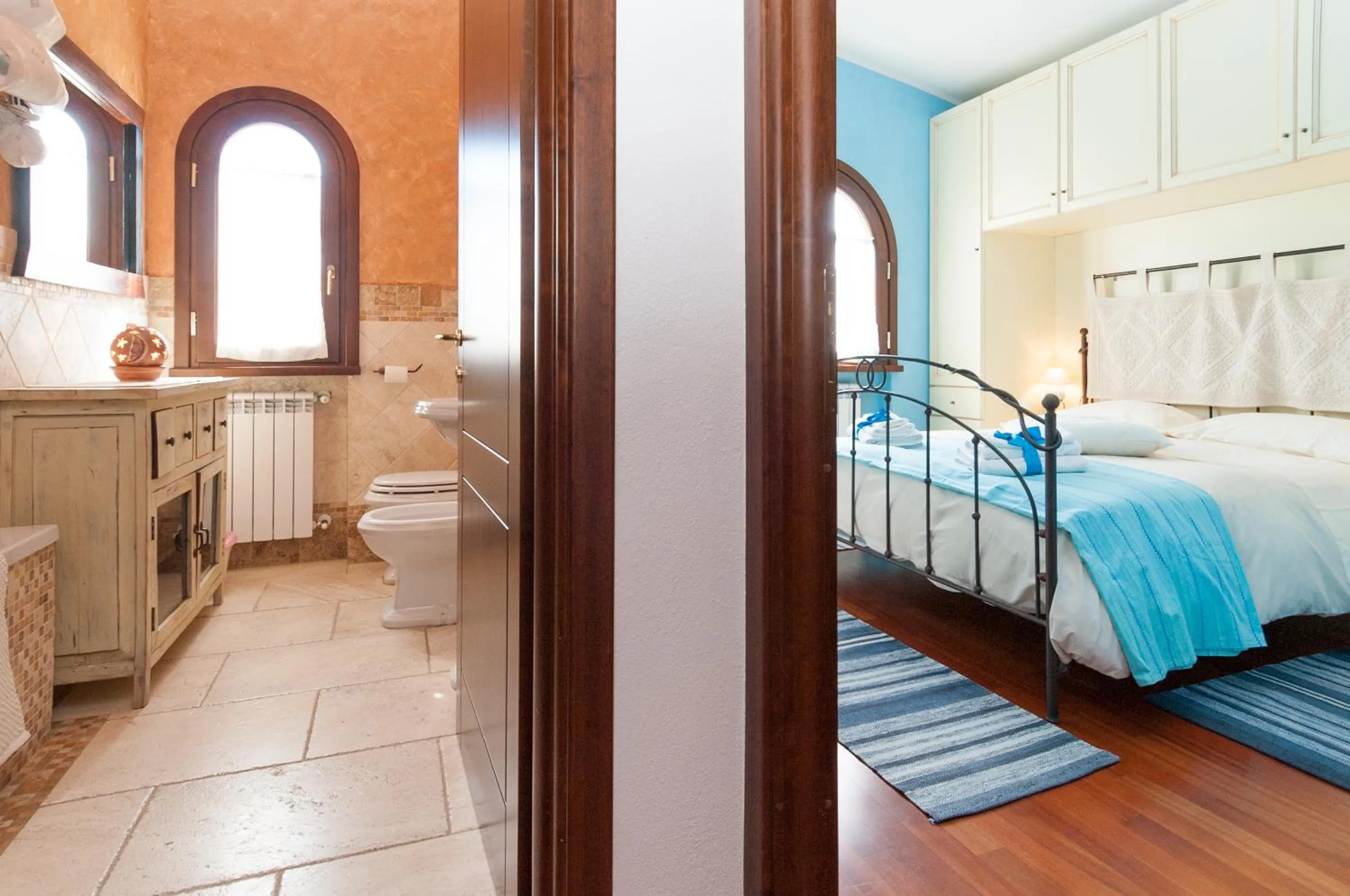 Bathroom, Bed in B&B La Dolce Vita