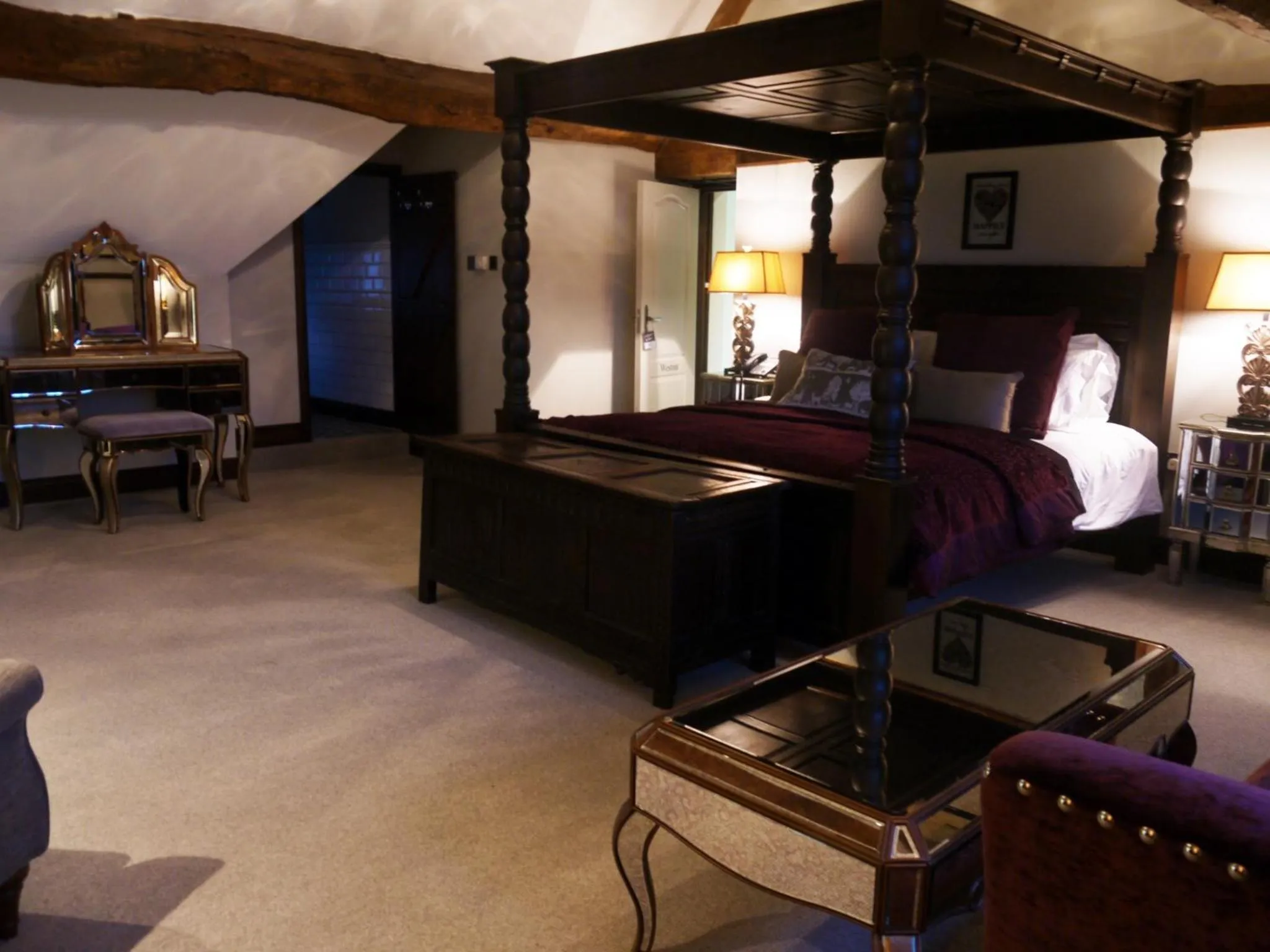 Photo of the whole room, Bed in Weston Hall