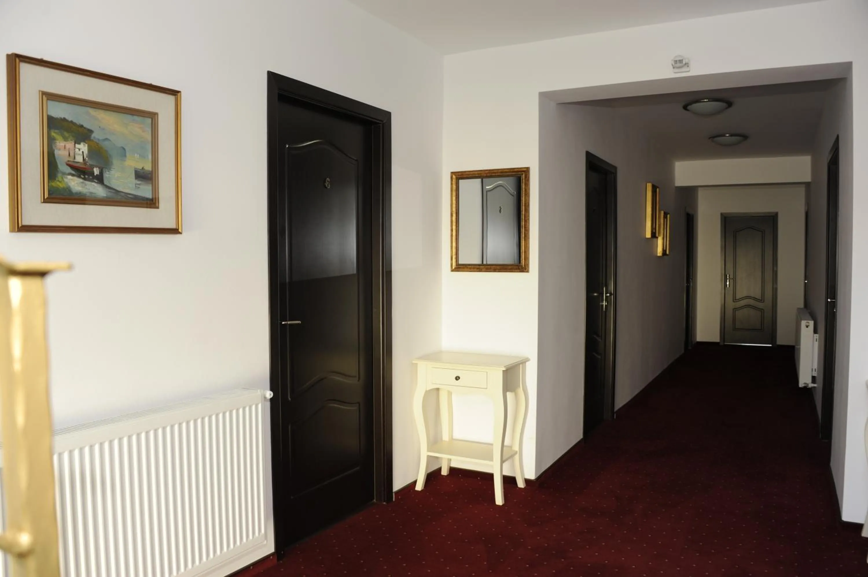 Decorative detail in Pensiunea Velvet