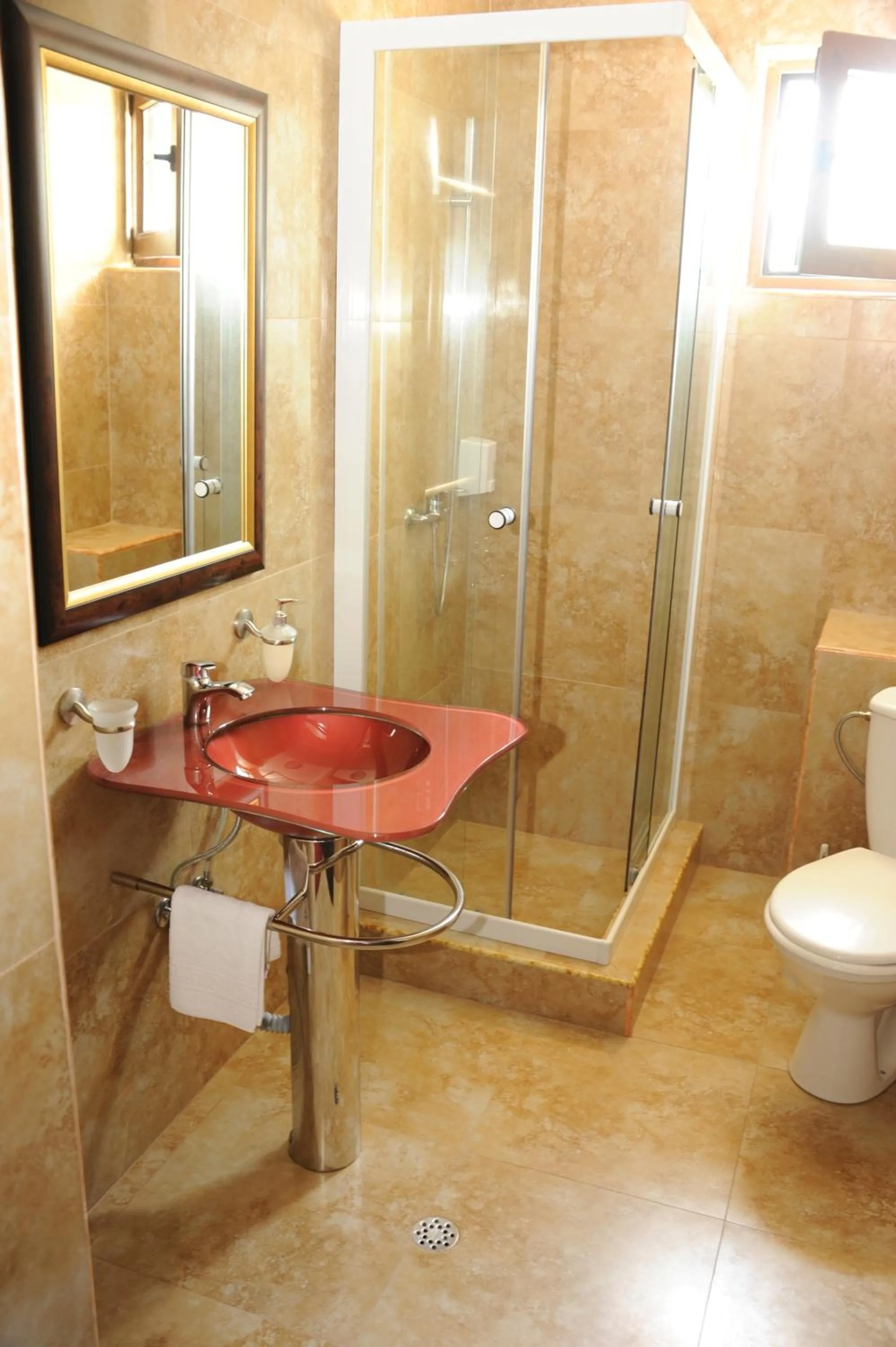 Bathroom in Pensiunea Velvet