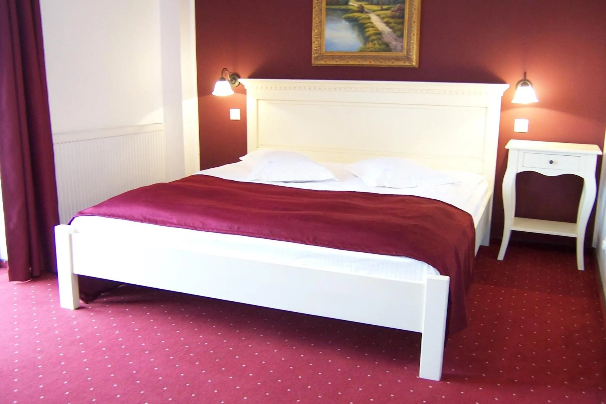 Photo of the whole room, Bed in Pensiunea Velvet