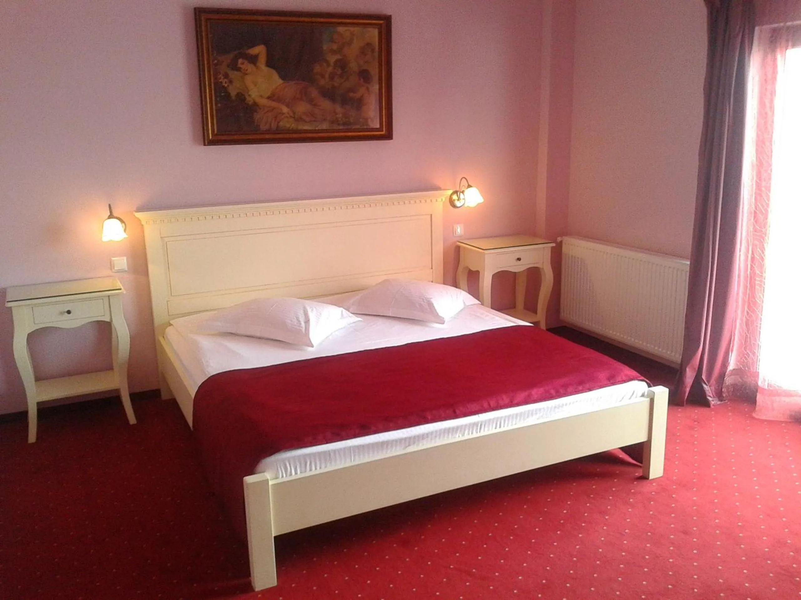Photo of the whole room, Bed in Pensiunea Velvet