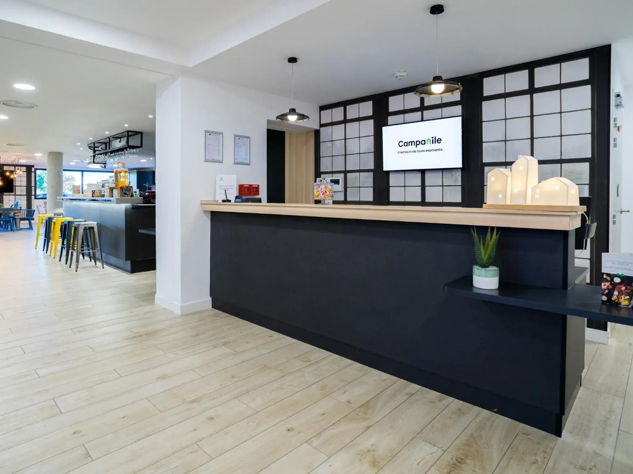 Lobby or reception in Campanile Marseille Est - Aubagne Lobby or reception in Campanile Marseille Est - Aubagne