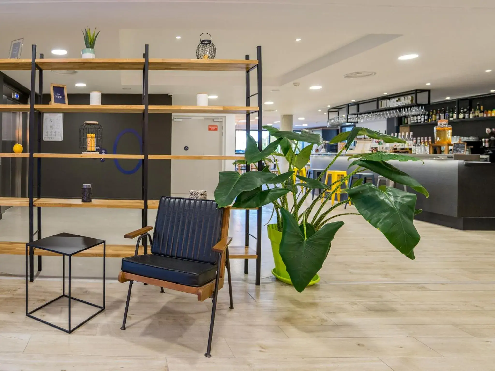 Lobby or reception in Campanile Marseille Est - Aubagne Lobby or reception in Campanile Marseille Est - Aubagne