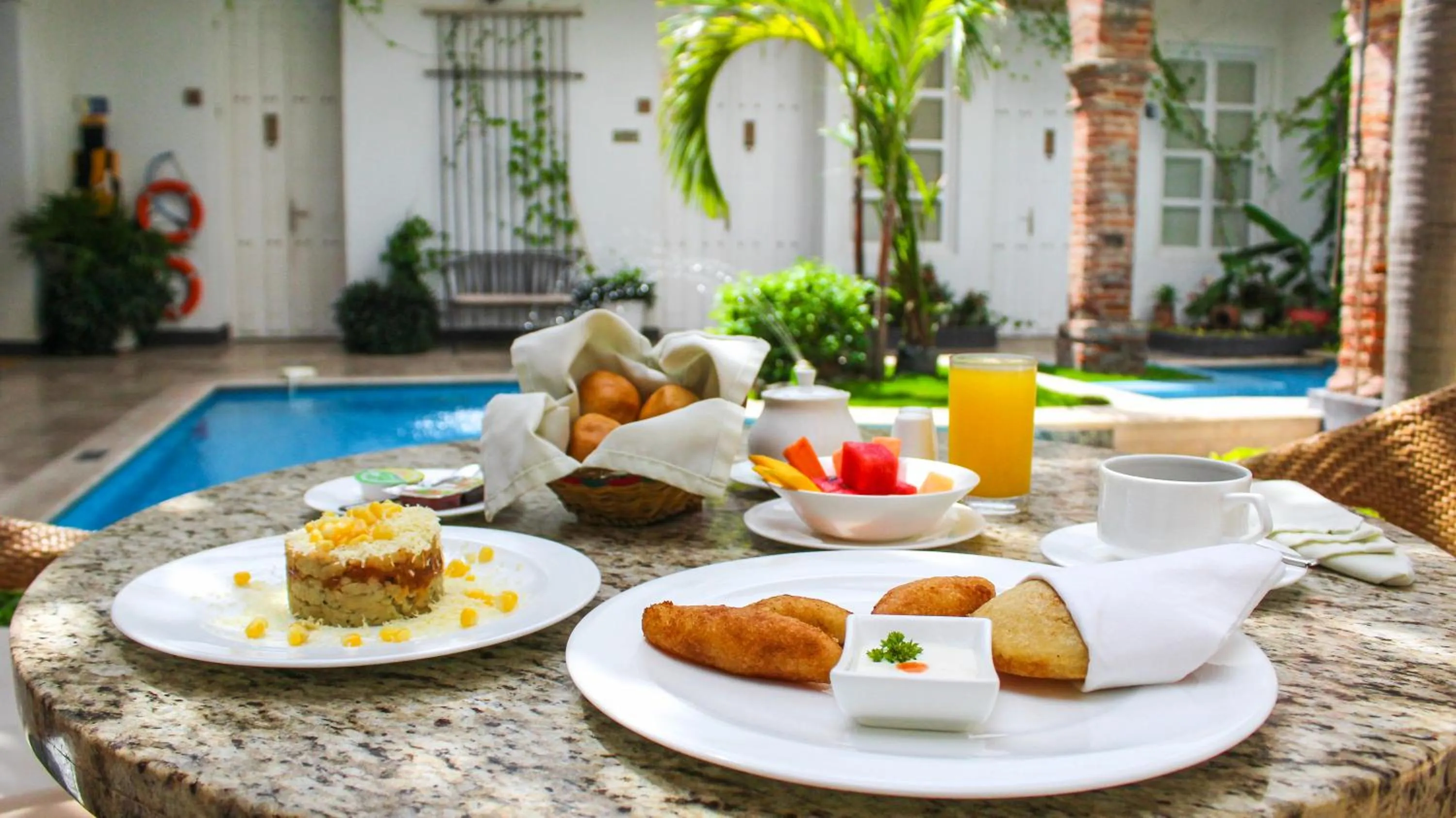 Breakfast in Hotel Boutique Don Pepe