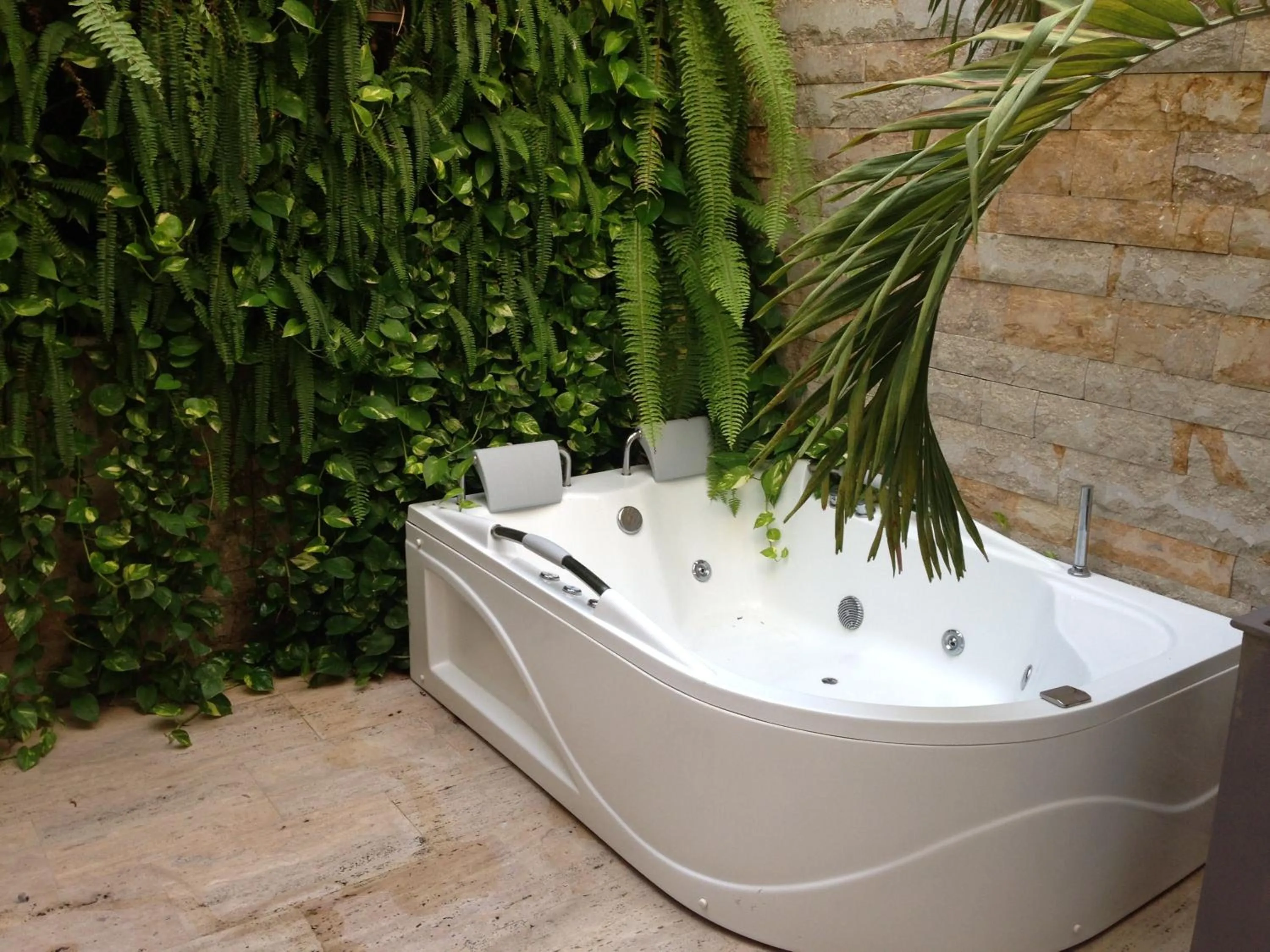 Hot Tub in Hotel Boutique Don Pepe