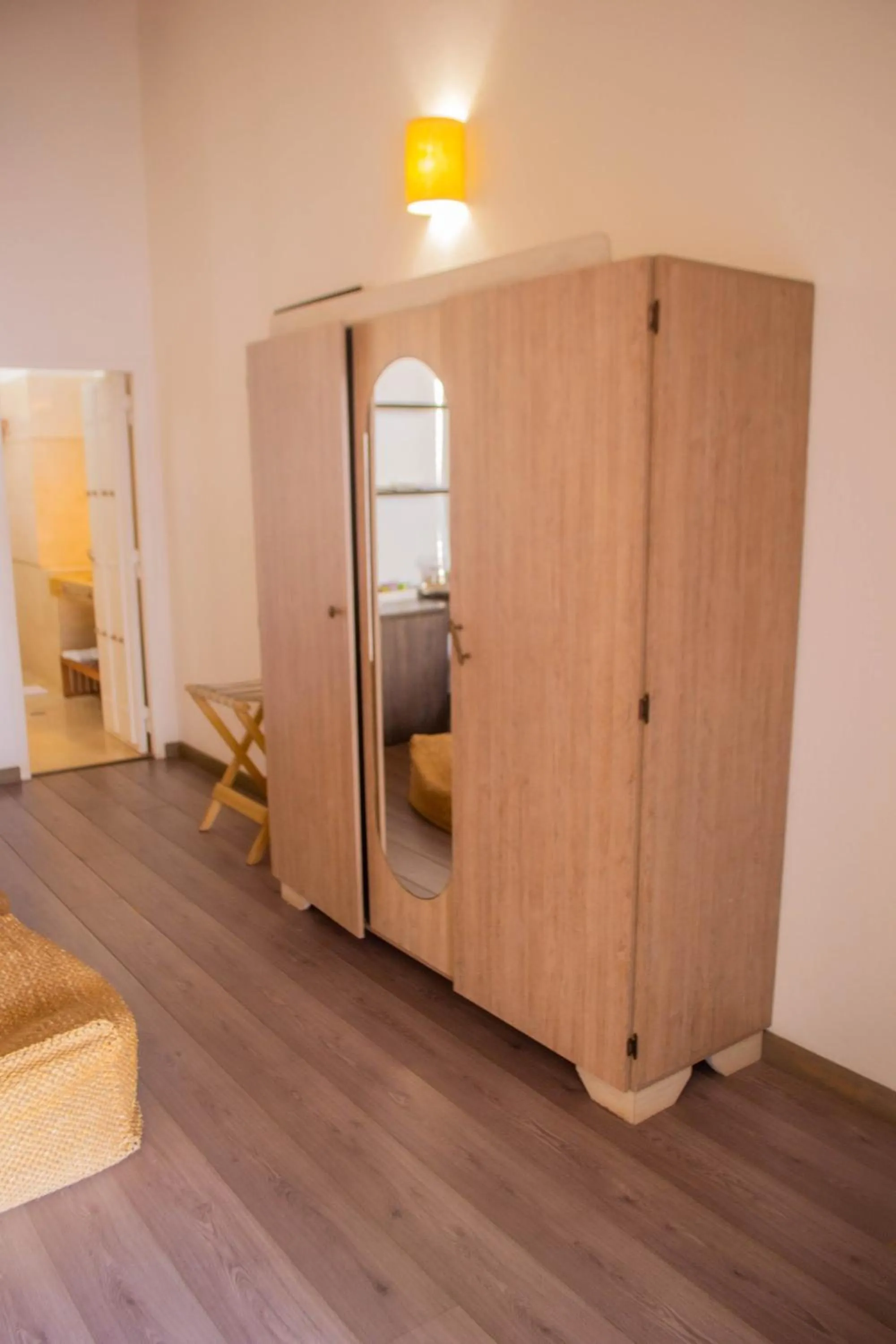 wardrobe, Bed in Hotel Boutique Don Pepe