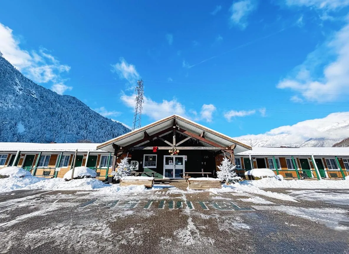 Property building in Fasthotel Thones