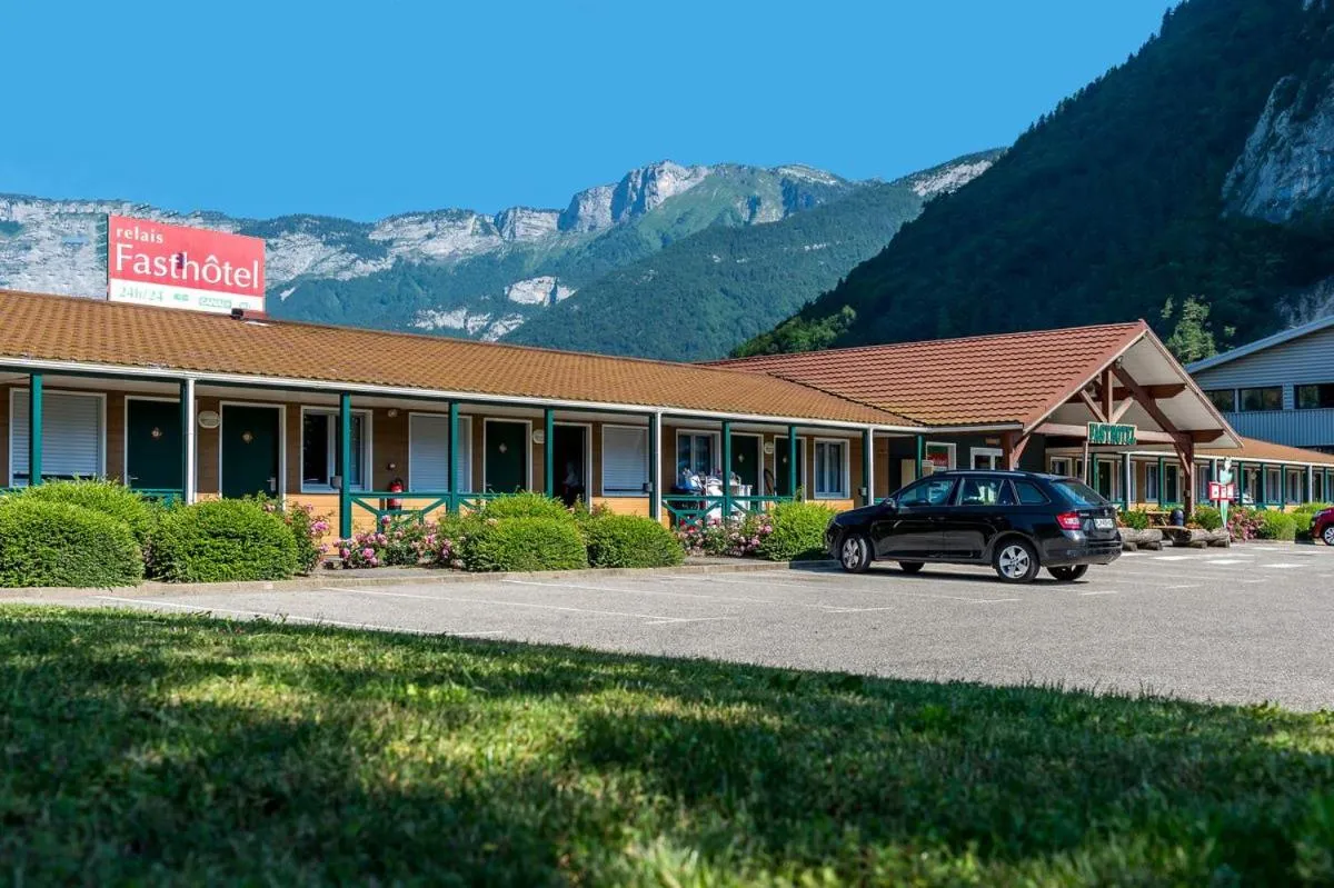 Facade/entrance in Fasthotel Thones