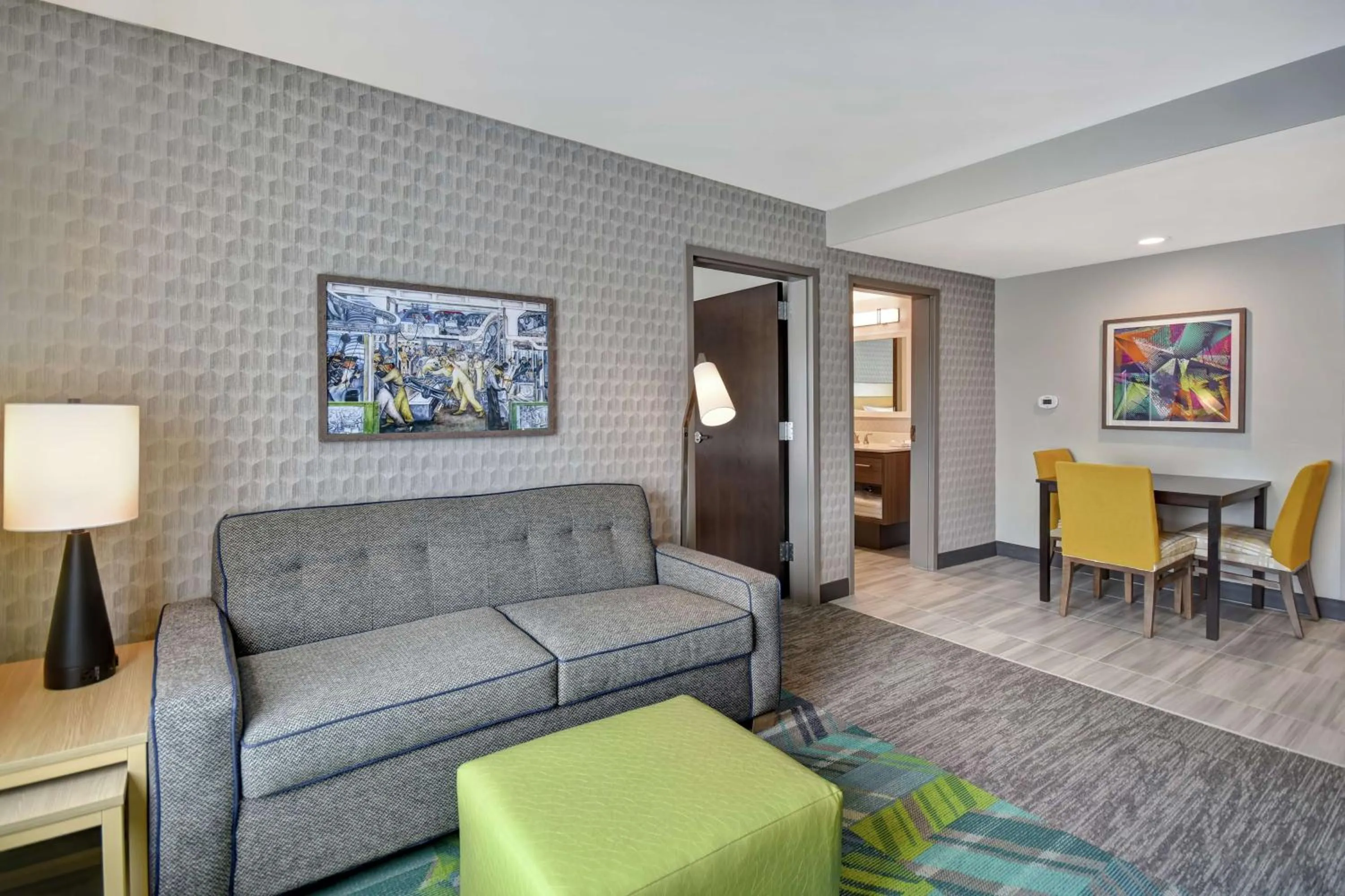 Living room in Home2 Suites By Hilton Taylor Detroit