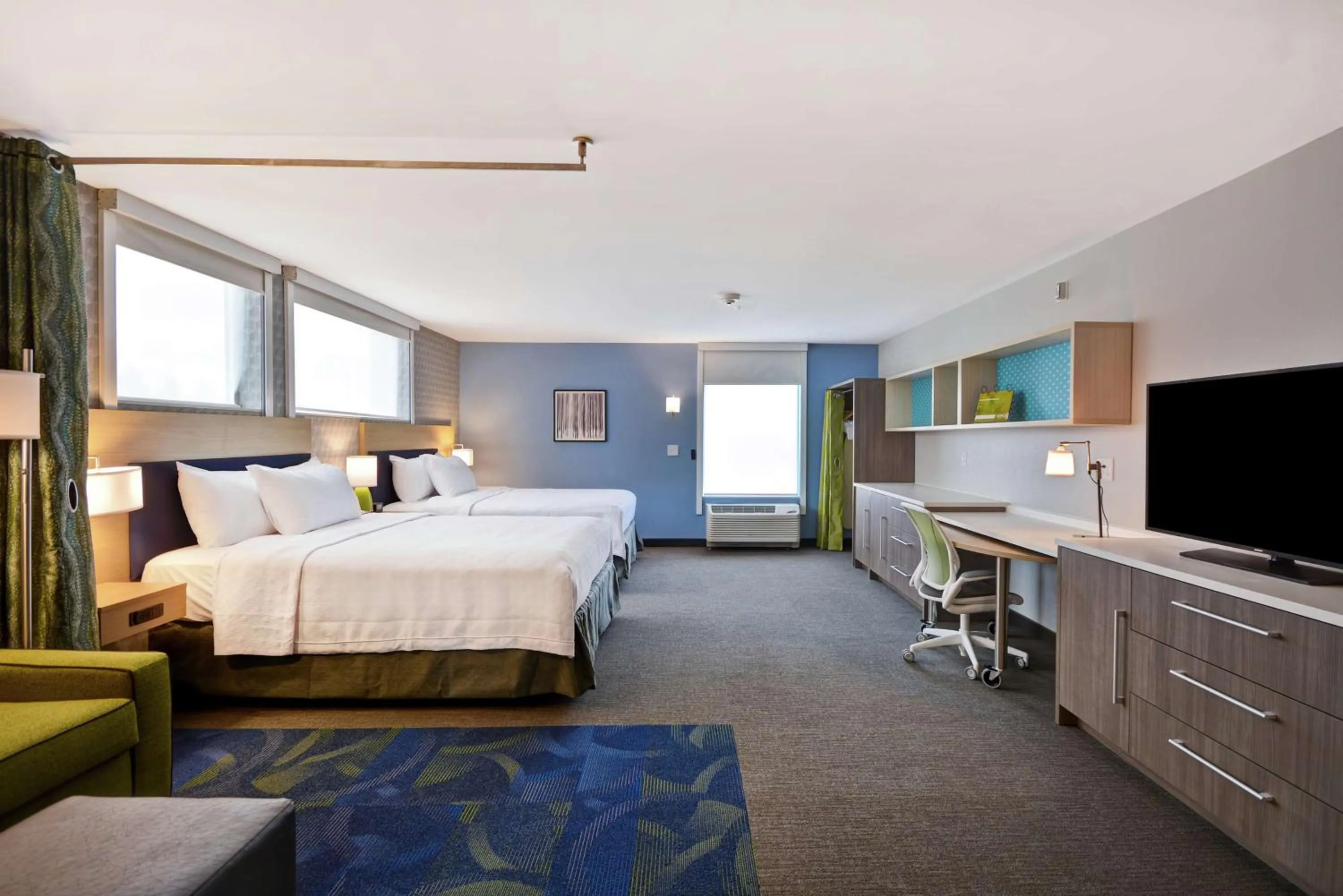 Bedroom, Bed in Home2 Suites By Hilton Grand Rapids North