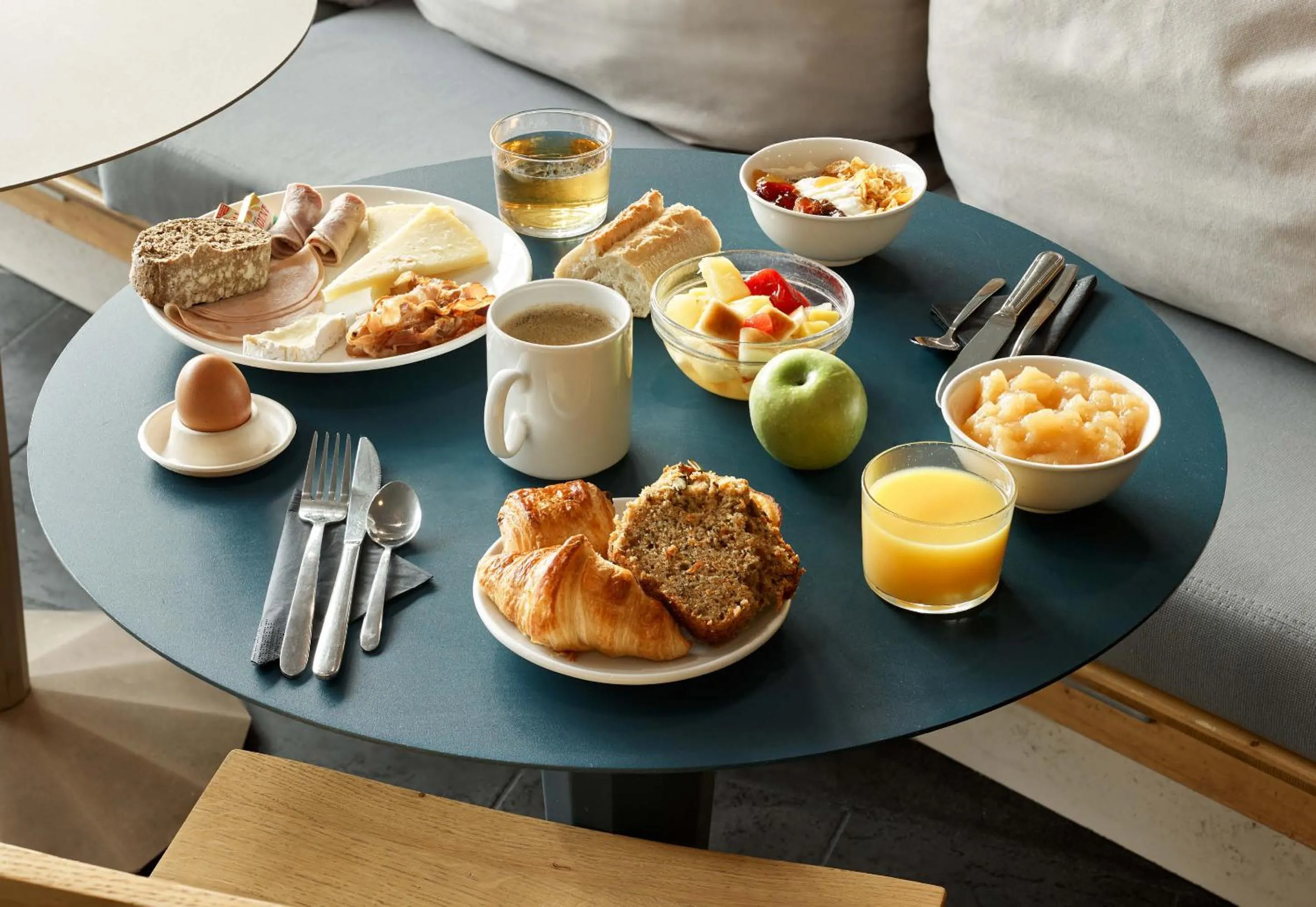 Breakfast in B&B HOTEL Paris Grand Roissy CDG Aéroport 4 étoiles