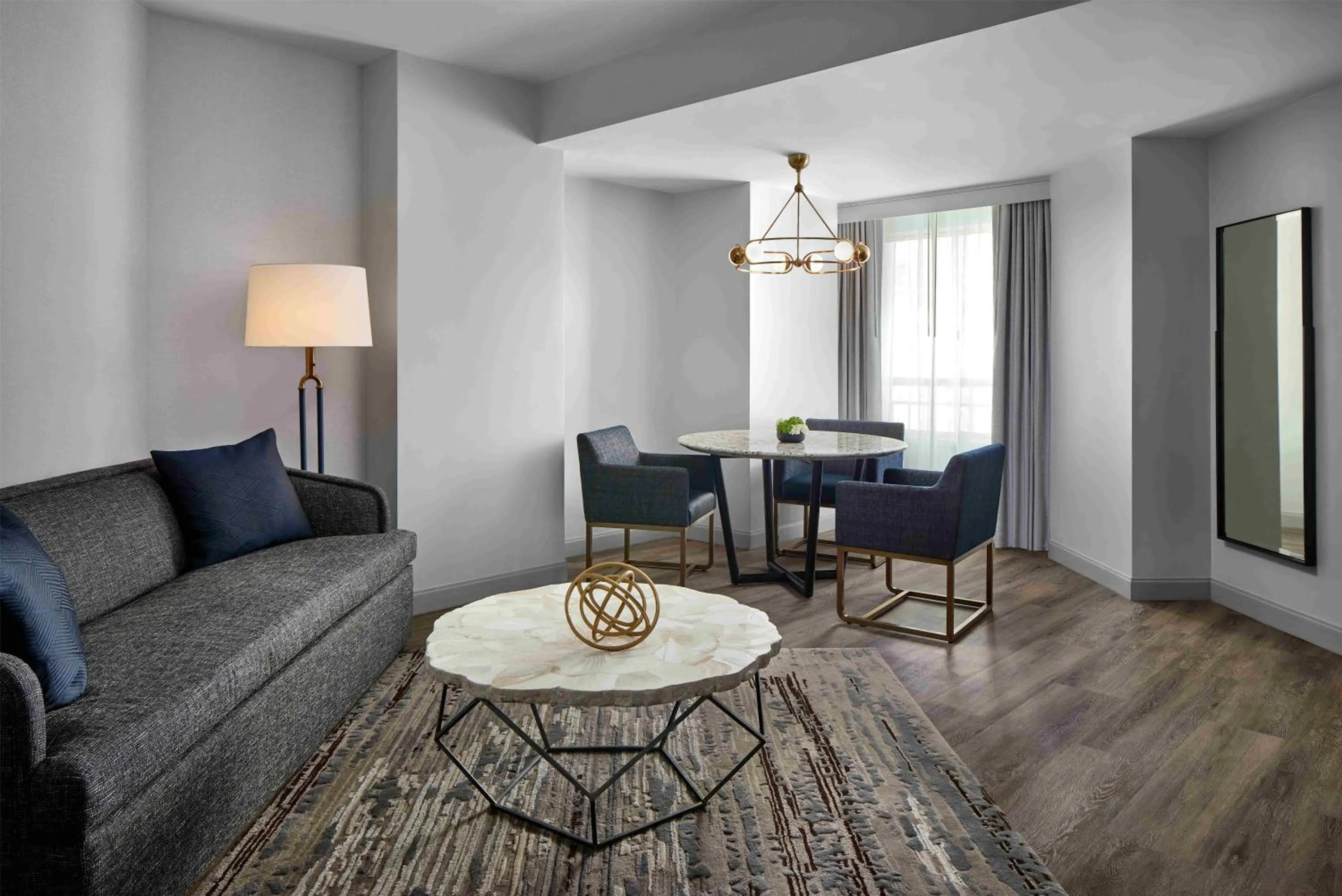 Photo of the whole room in Grand Hyatt Washington