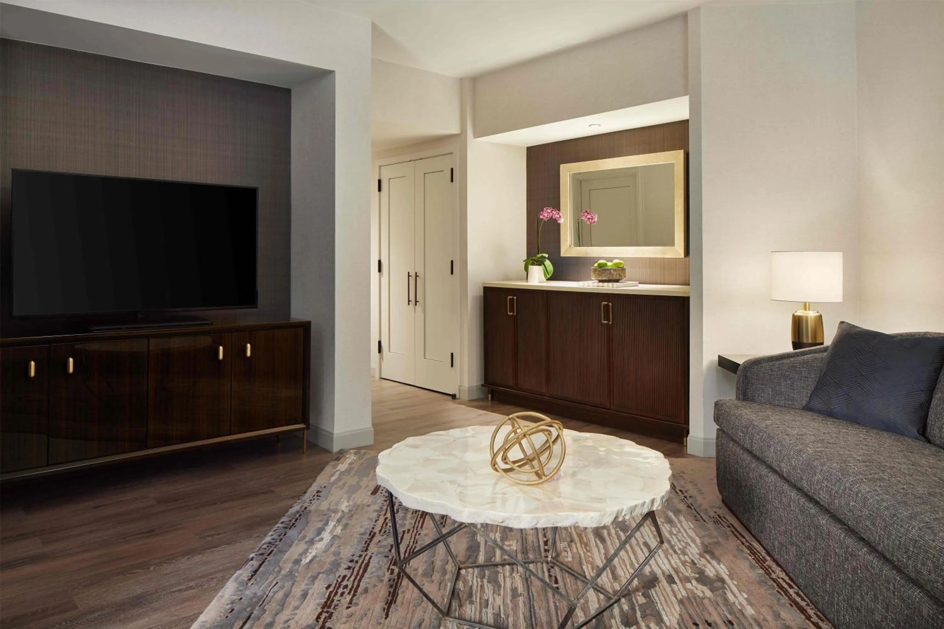 Photo of the whole room in Grand Hyatt Washington