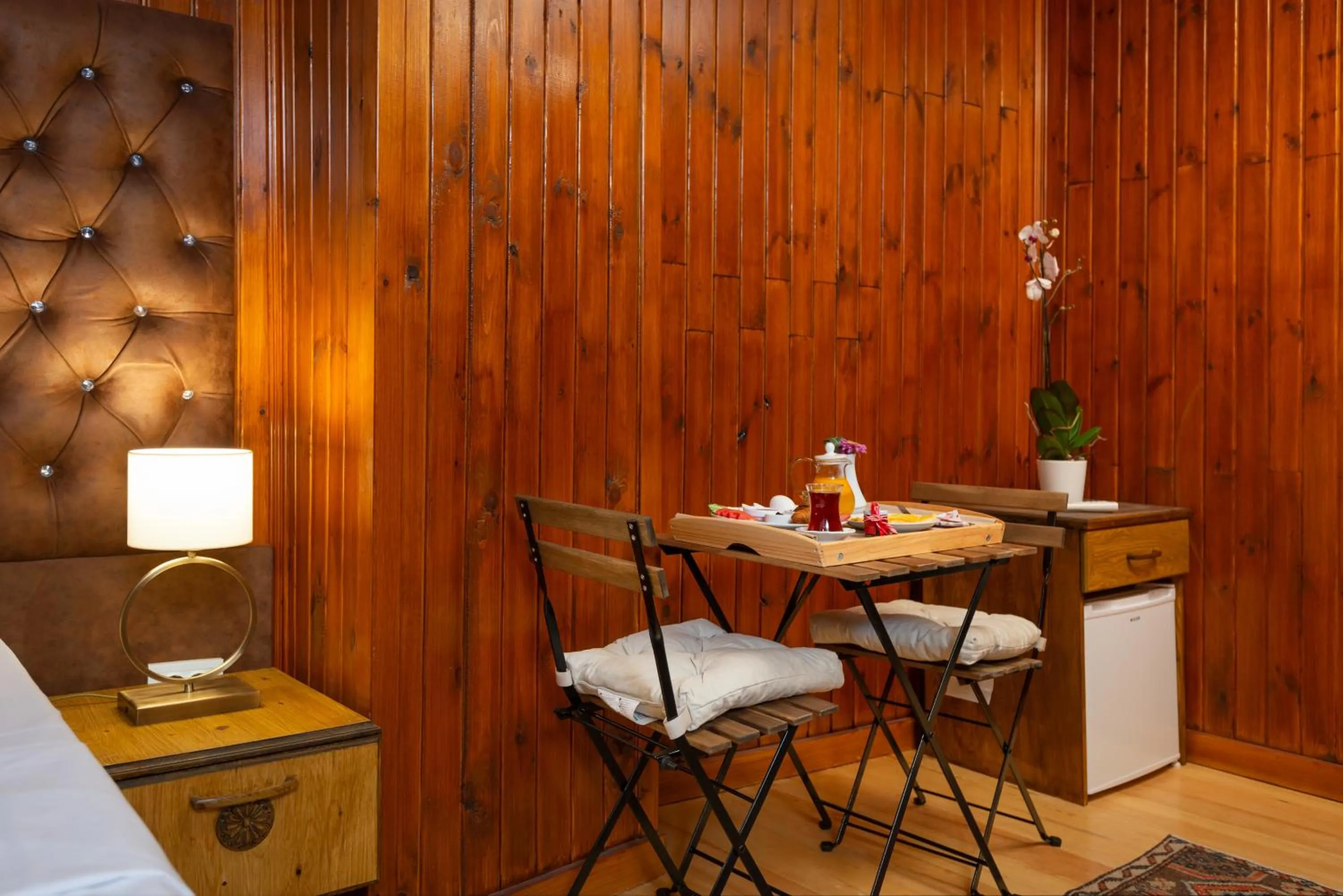 Seating area in Wonder Wood Hotel