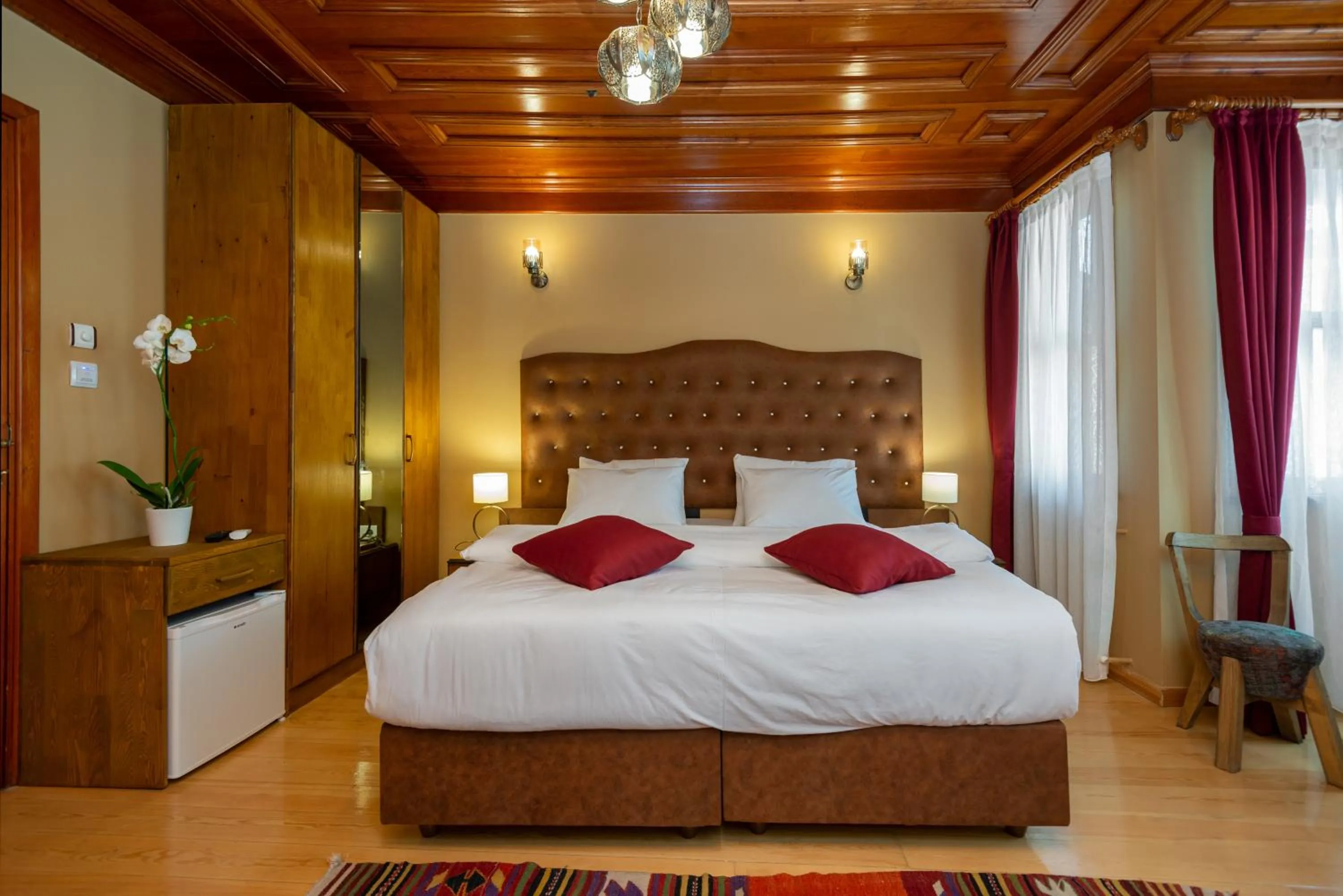 Bed in Wonder Wood Hotel