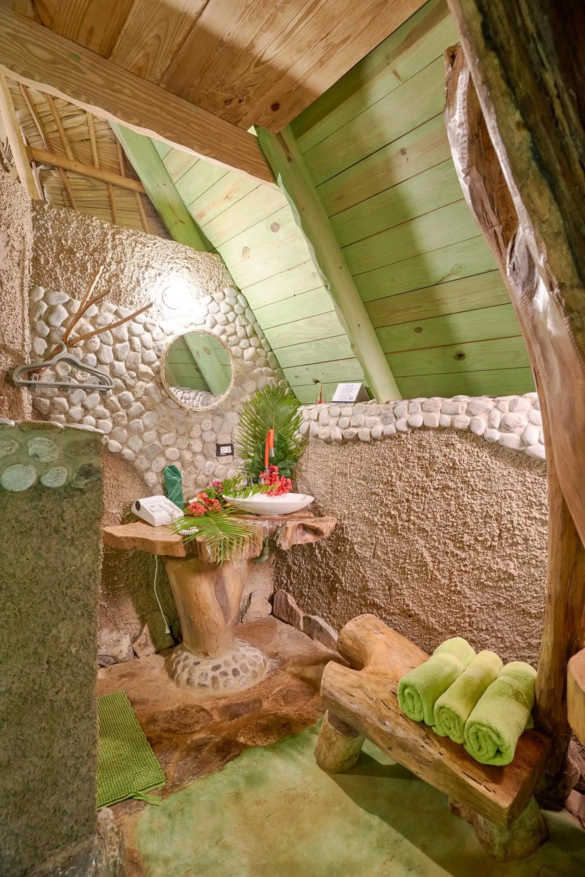 Open Air Bath in CHALET TROPICAL Hotel & Restaurant-Pizzeria