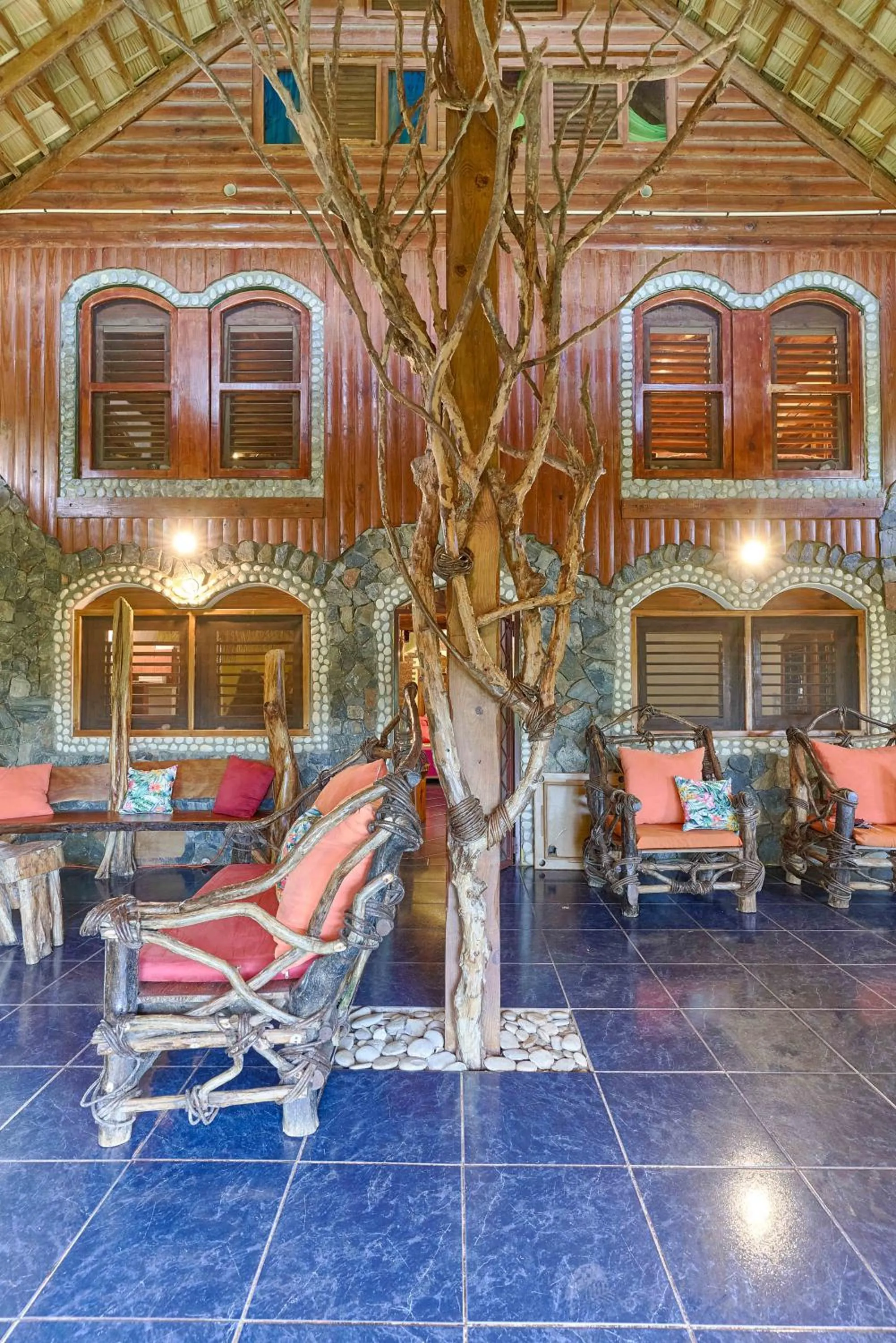 CHALET TROPICAL Hotel & Restaurant-Pizzeria