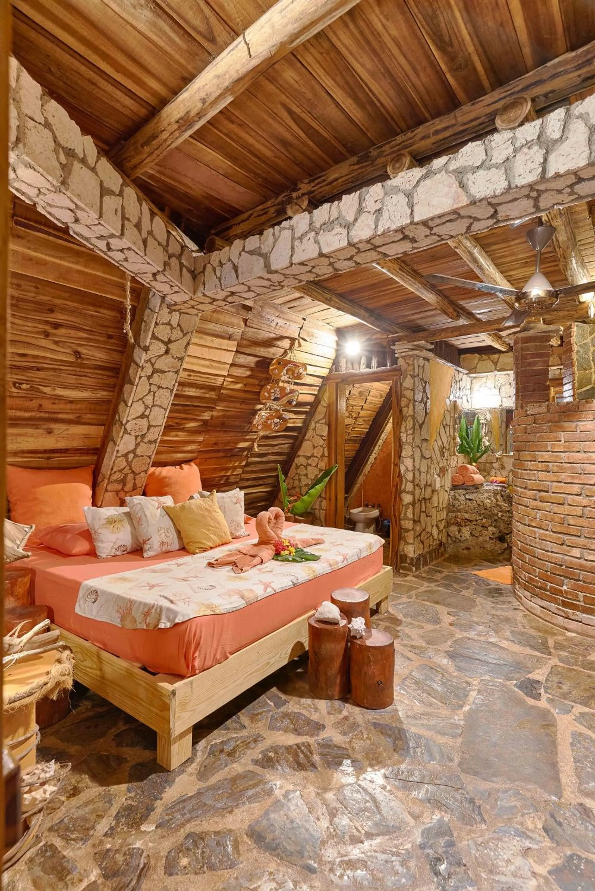 CHALET TROPICAL Hotel & Restaurant-Pizzeria