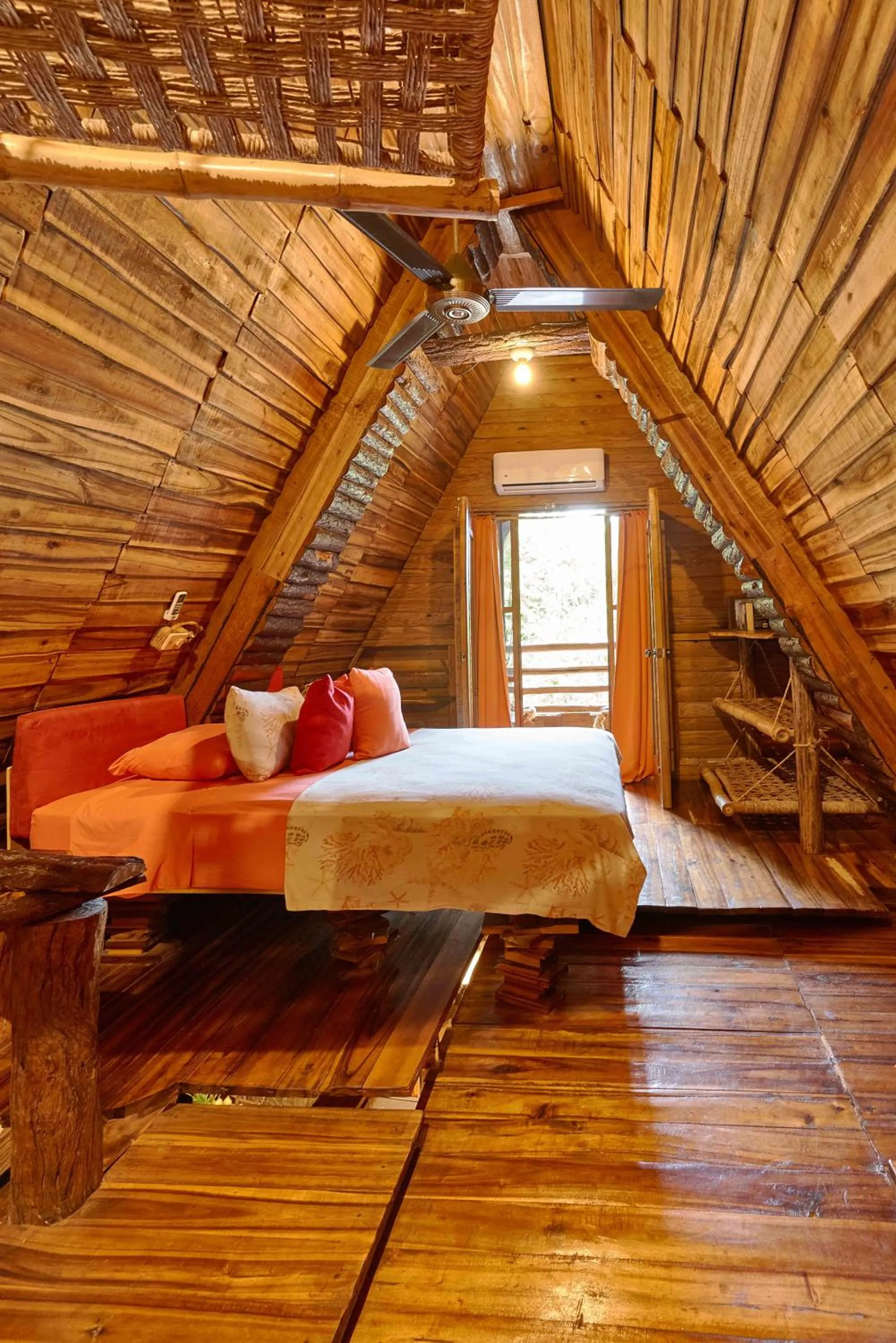 CHALET TROPICAL Hotel & Restaurant-Pizzeria