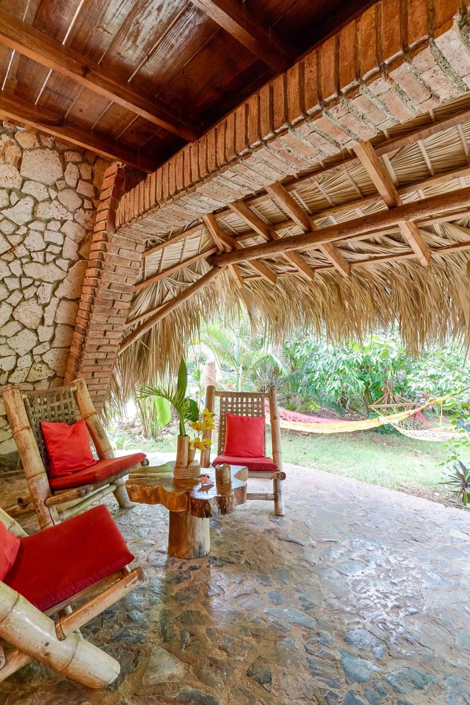 CHALET TROPICAL Hotel & Restaurant-Pizzeria