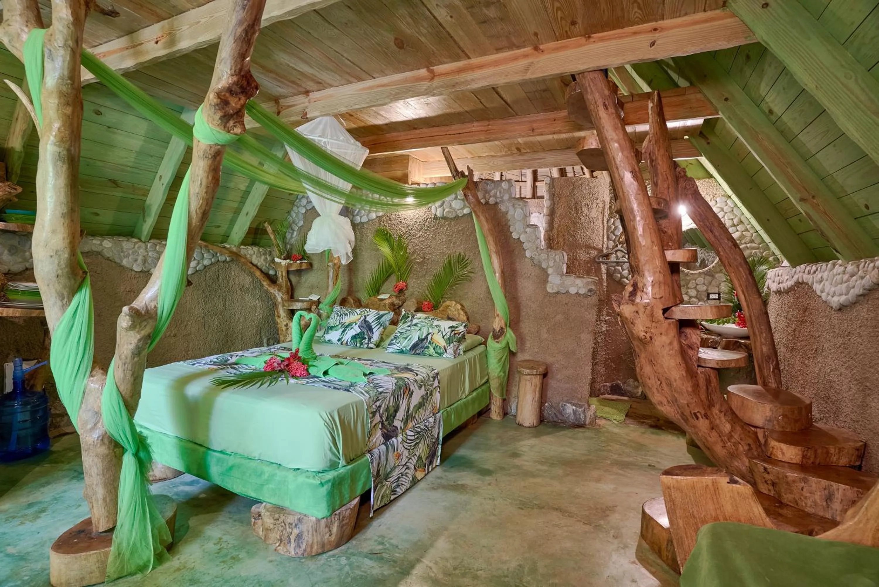 Photo of the whole room in CHALET TROPICAL Hotel & Restaurant-Pizzeria