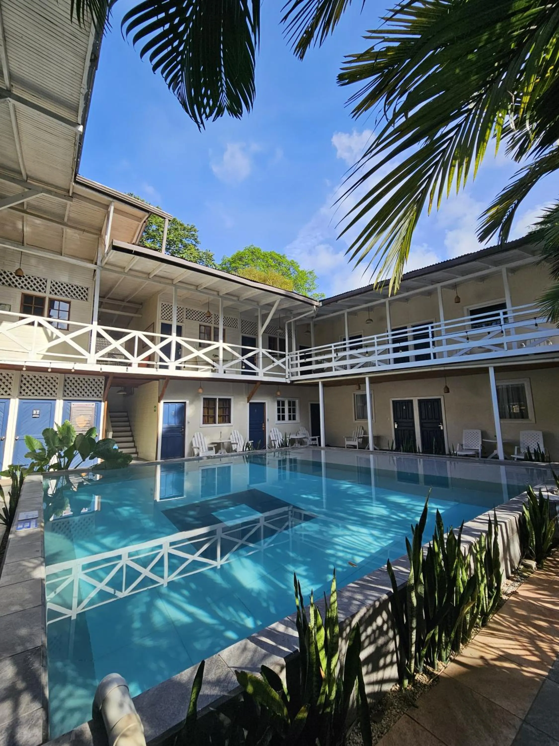 Lizard King Hotel & Suites