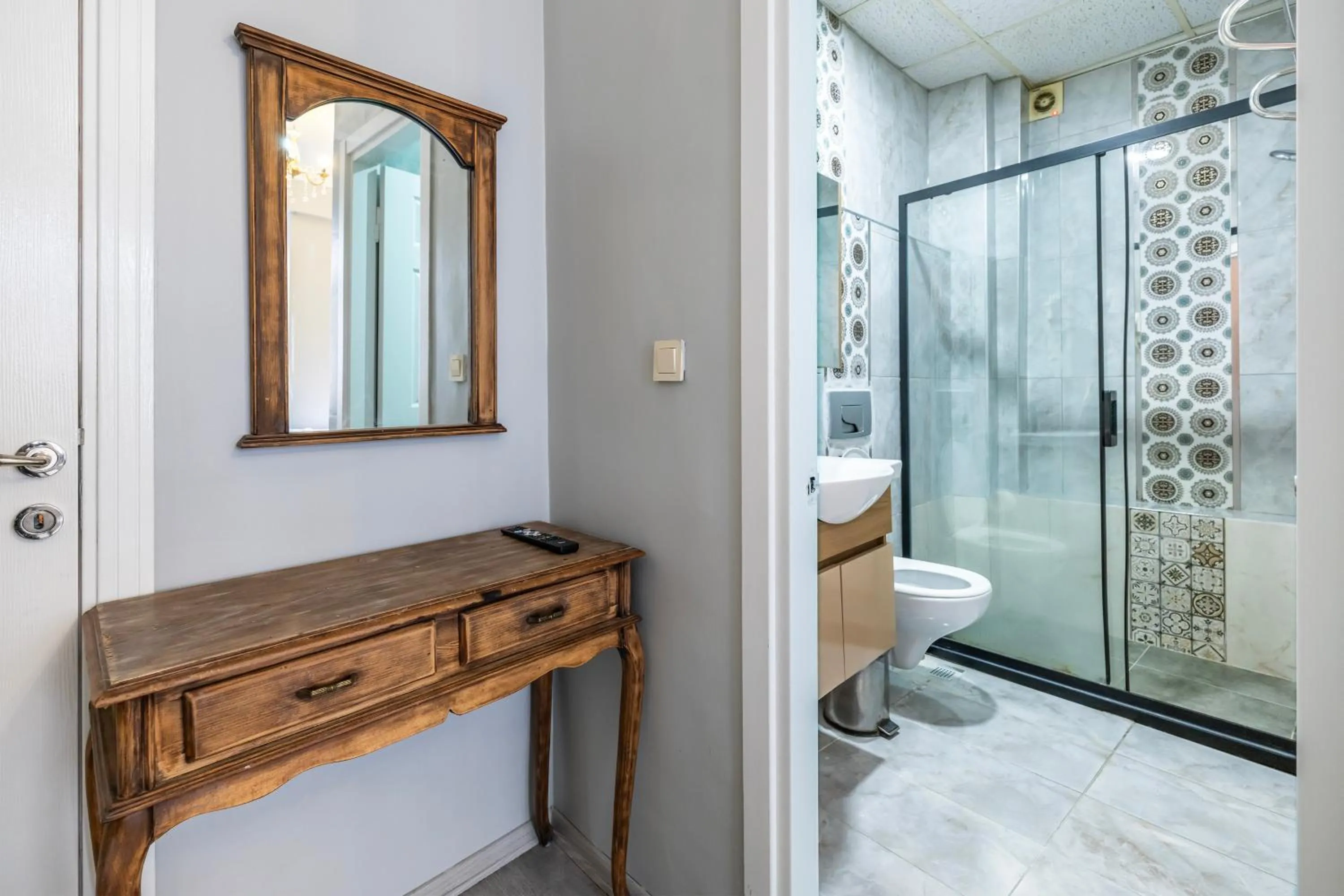 Toilet in Taksim Dora Hotel