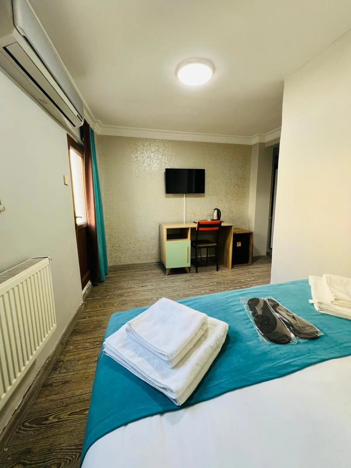 Bed in Taksim Dora Hotel