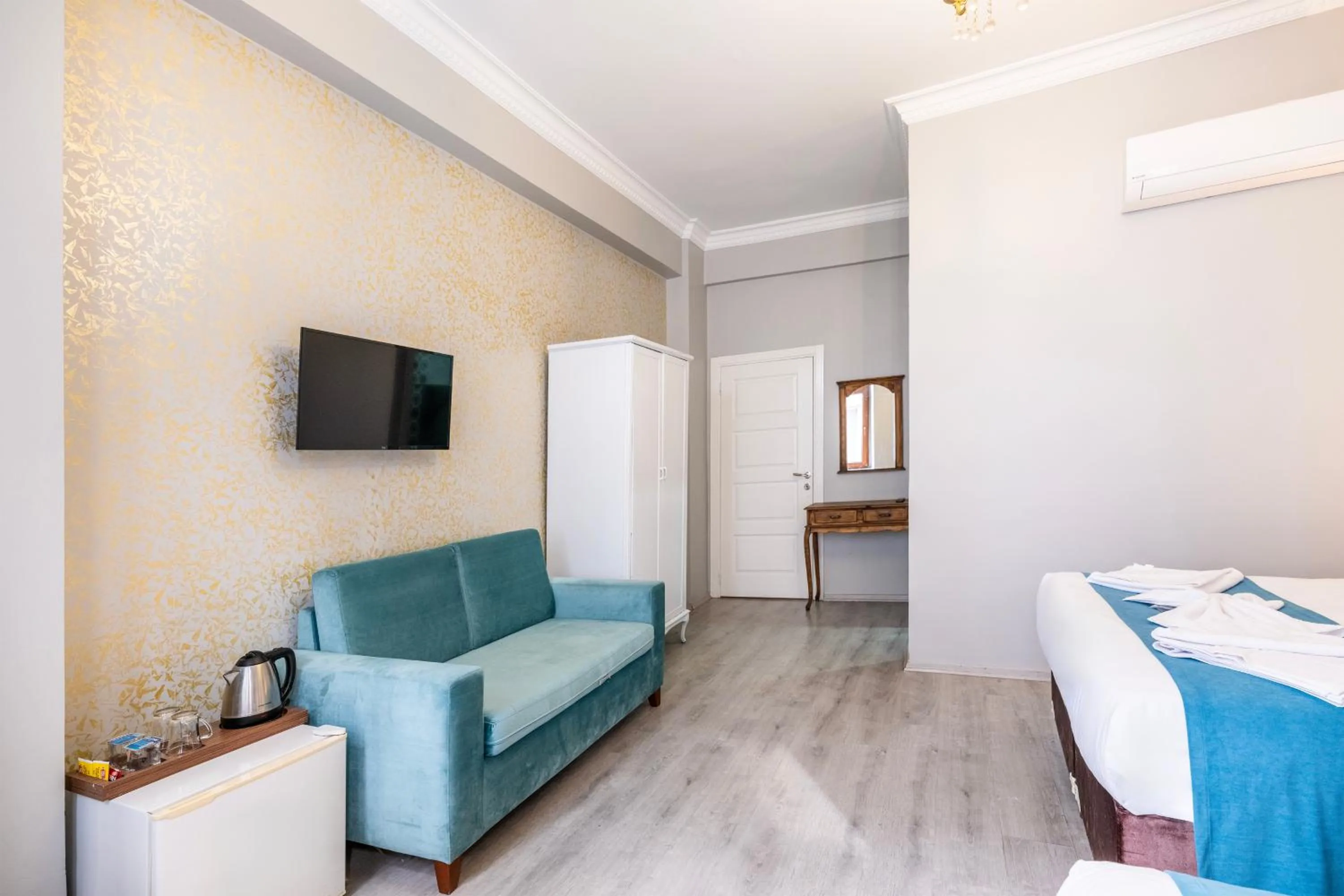 Bed in Taksim Dora Hotel