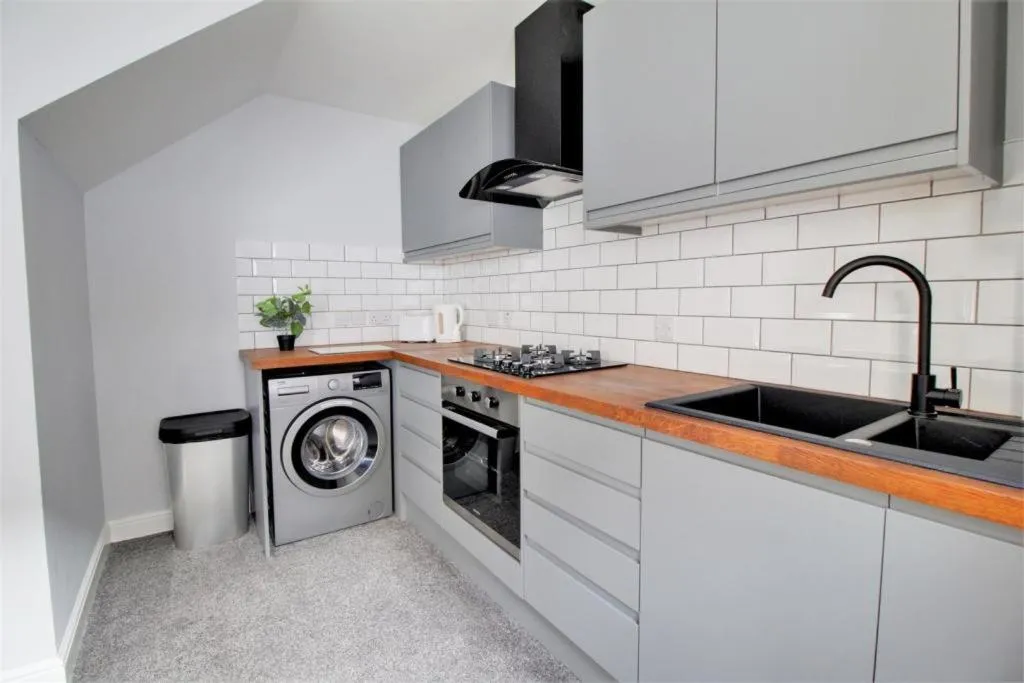 Nelson By The Docks Serviced Apartments by Roomsbooked