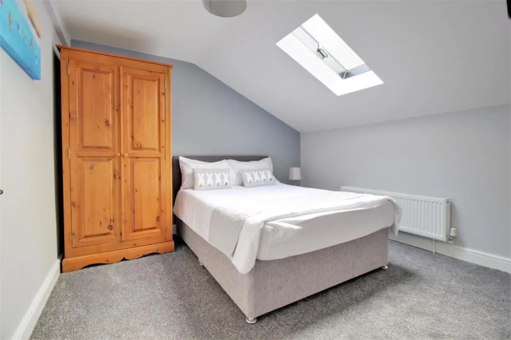 Nelson By The Docks Serviced Apartments by Roomsbooked