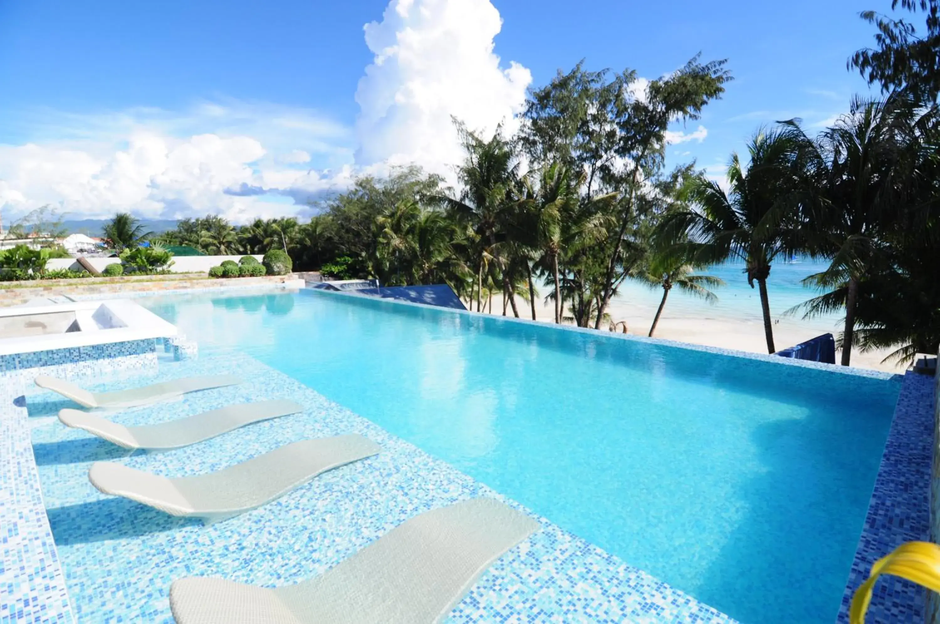 Facade/entrance in Boracay Uptown Facade/entrance in Boracay Uptown
